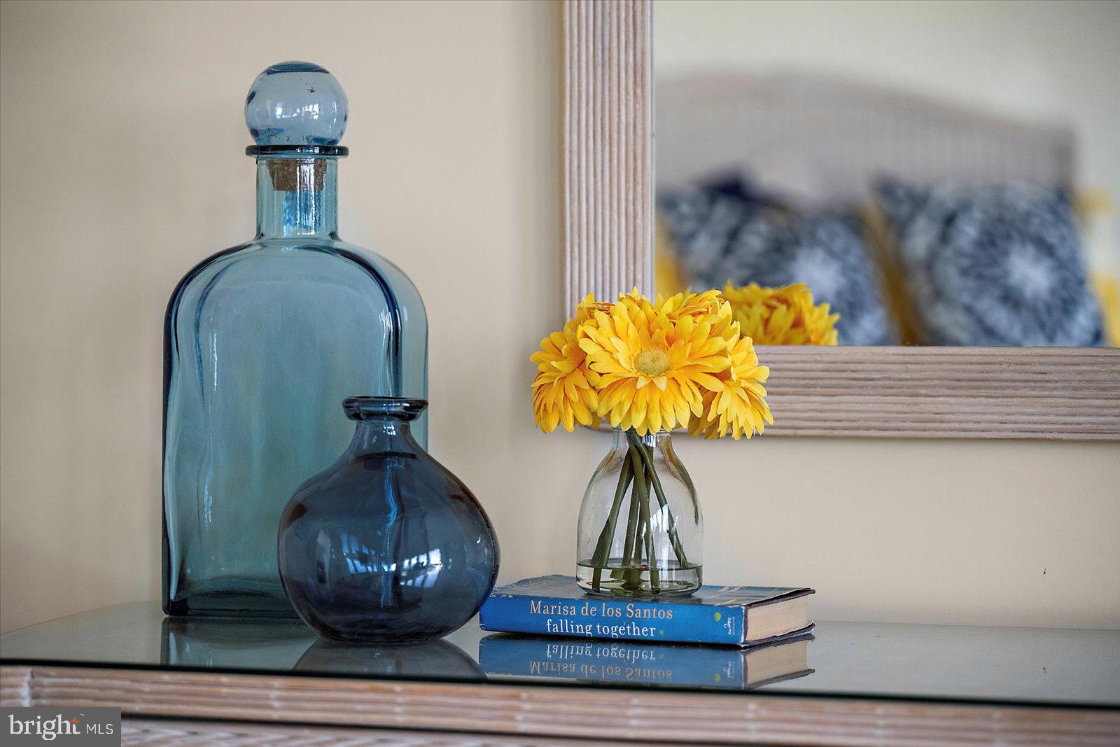 NANTUCKET POINT - Residential