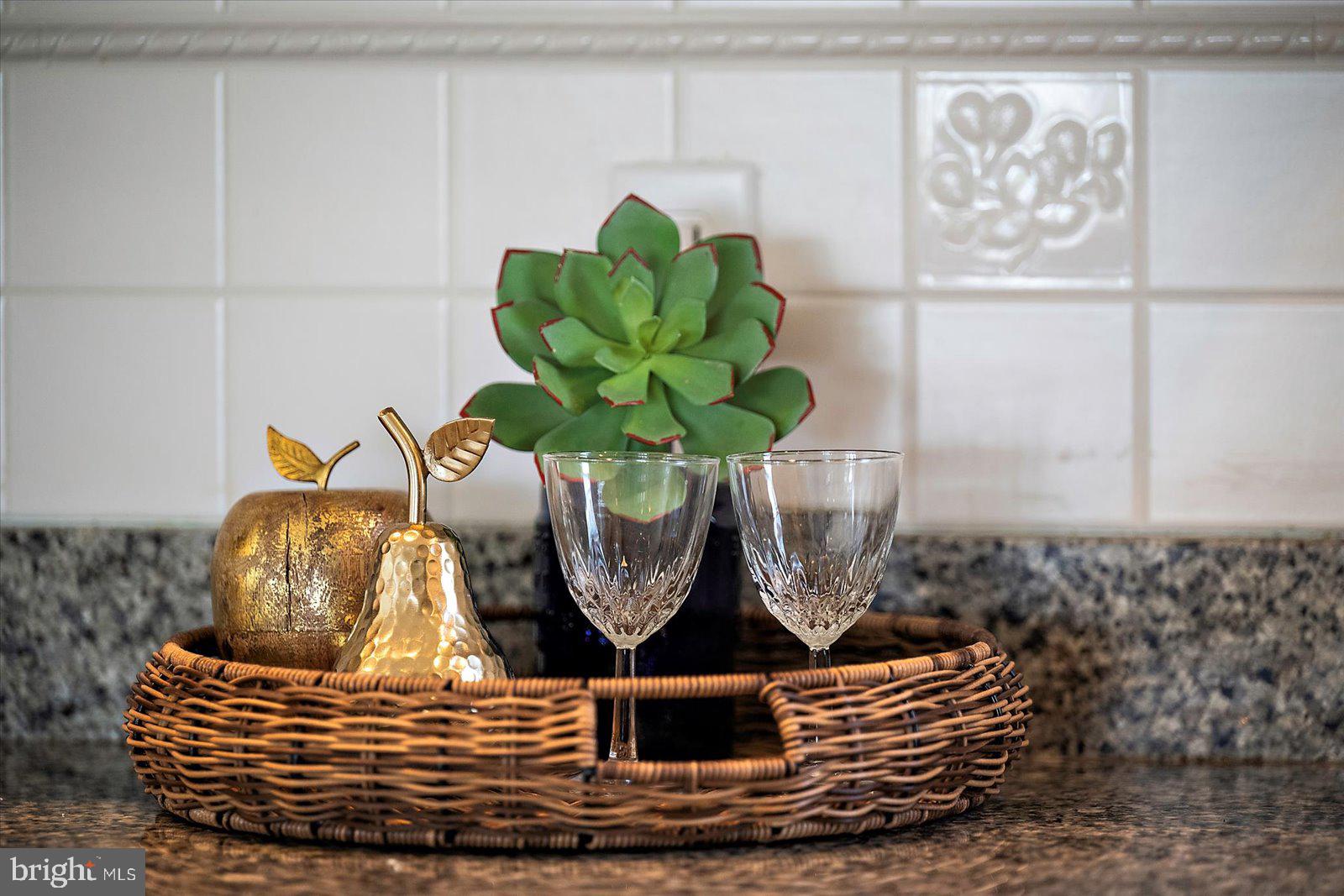 NANTUCKET POINT - Residential