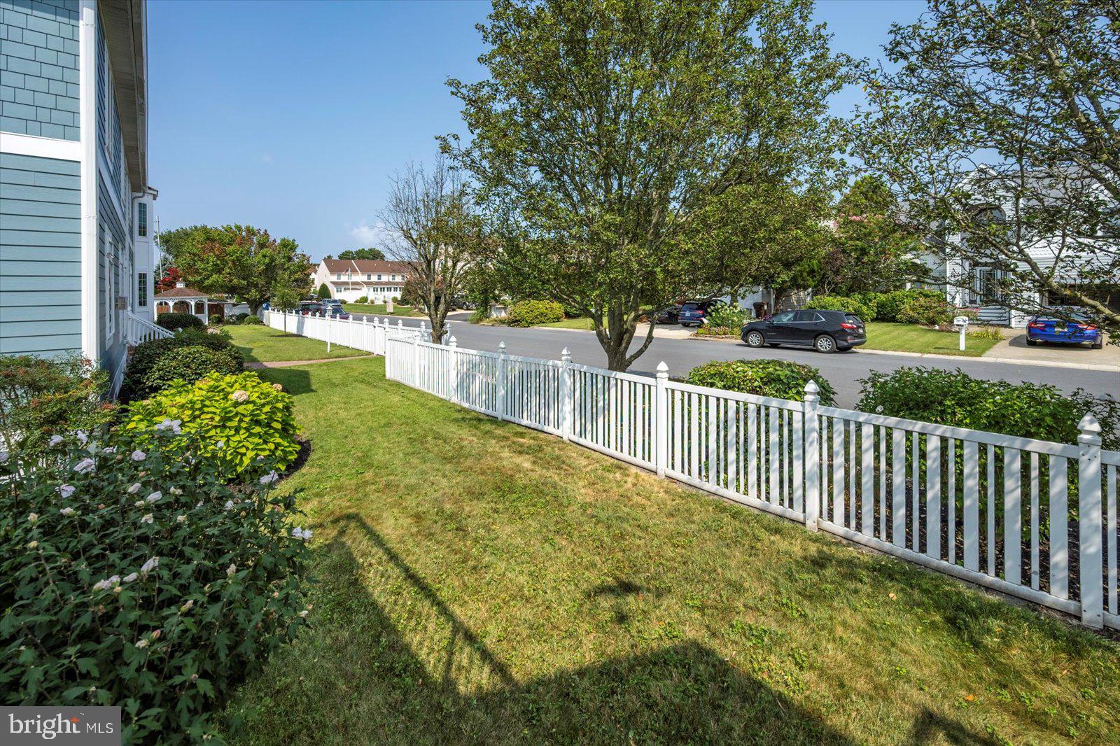 NANTUCKET POINT - Residential
