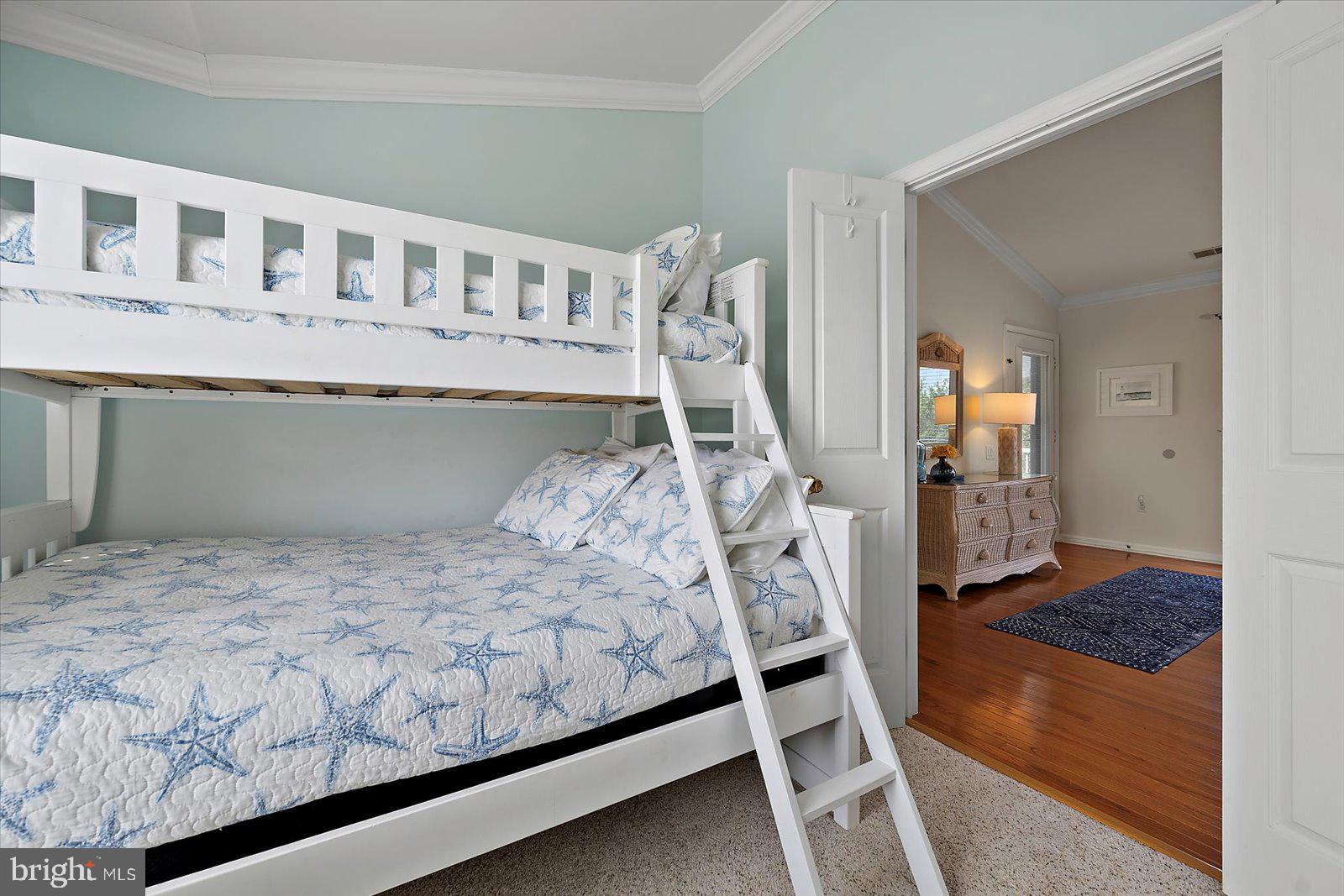 NANTUCKET POINT - Residential