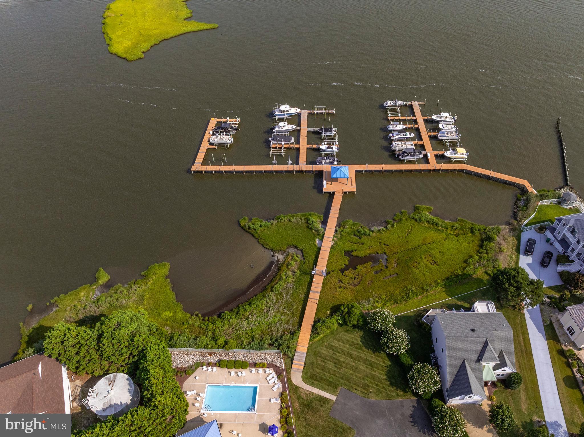 NANTUCKET POINT - Residential