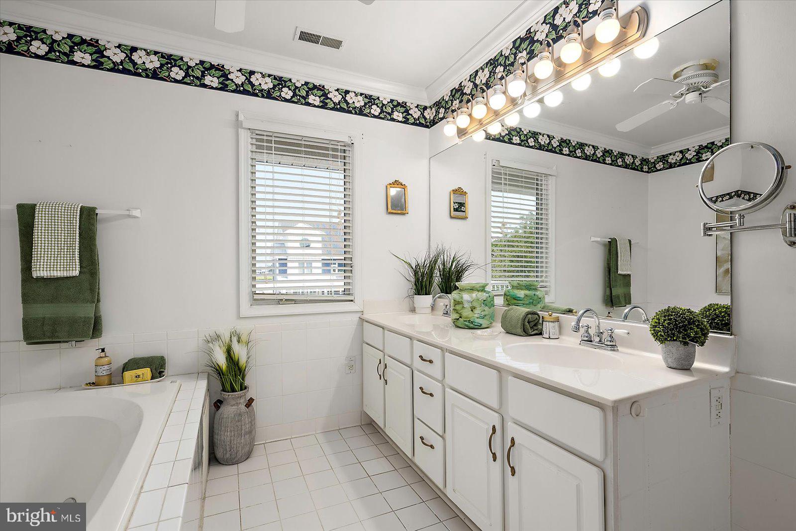 NANTUCKET POINT - Residential