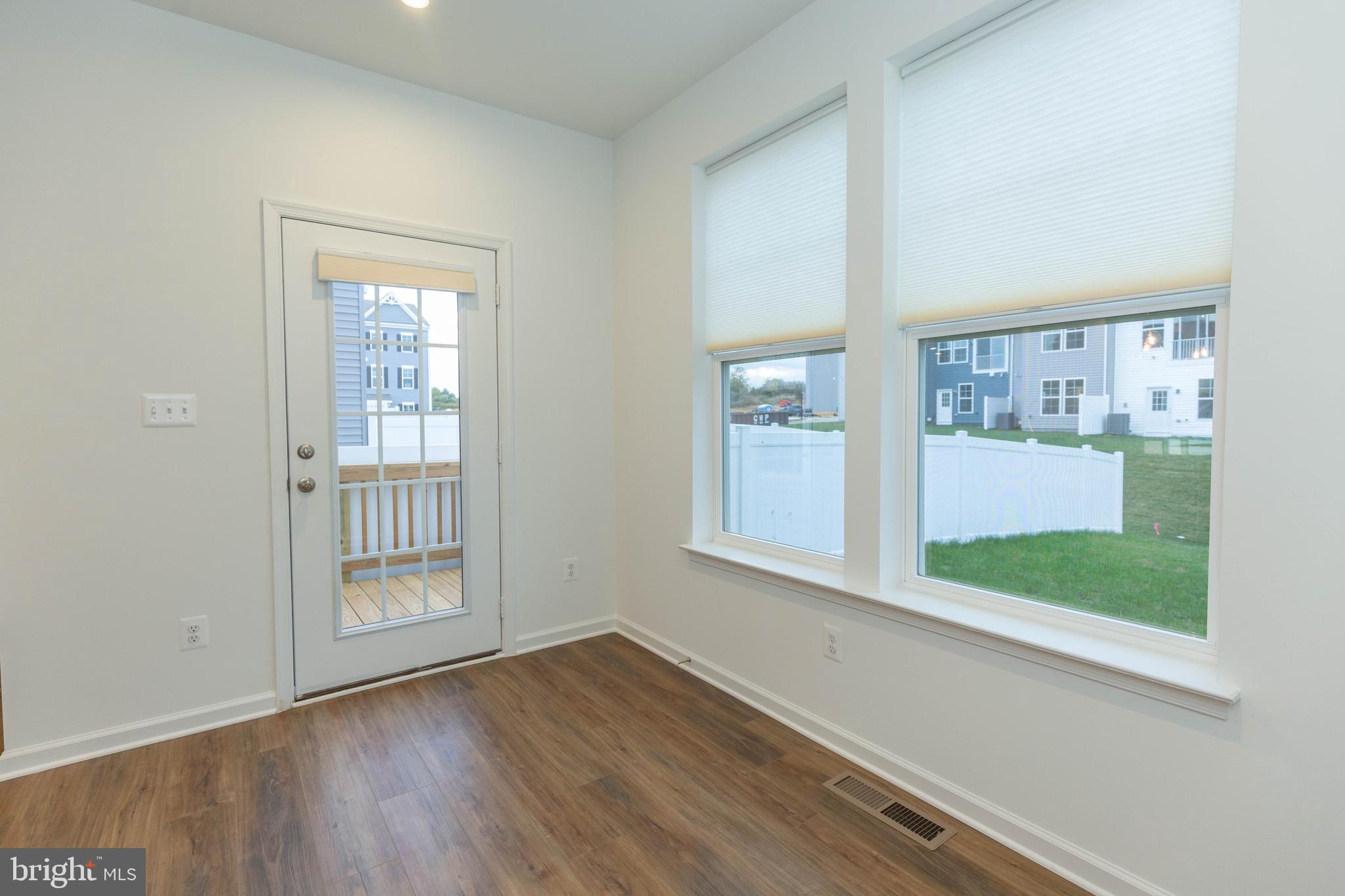 HUNTFIELD - Residential Lease