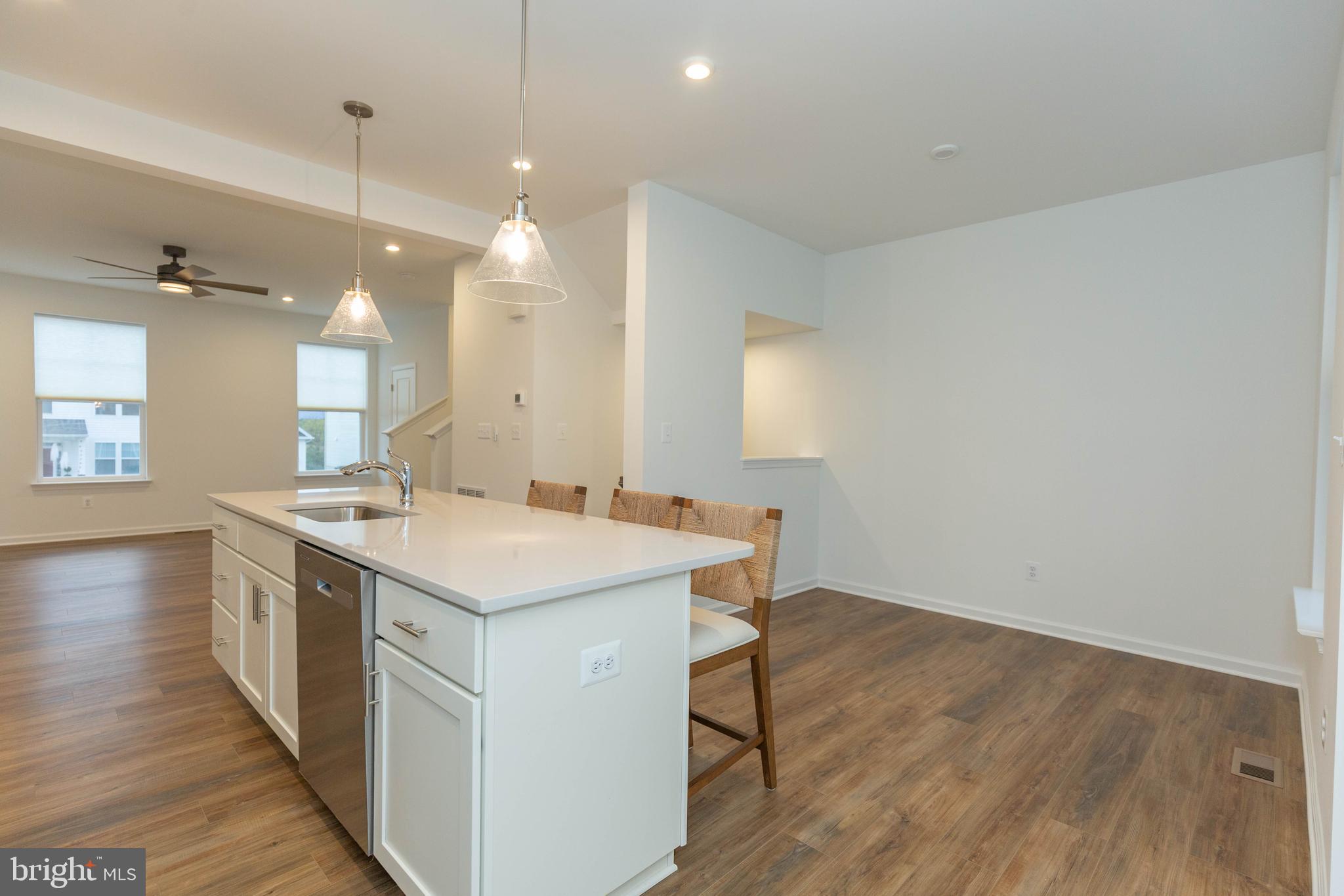 HUNTFIELD - Residential Lease