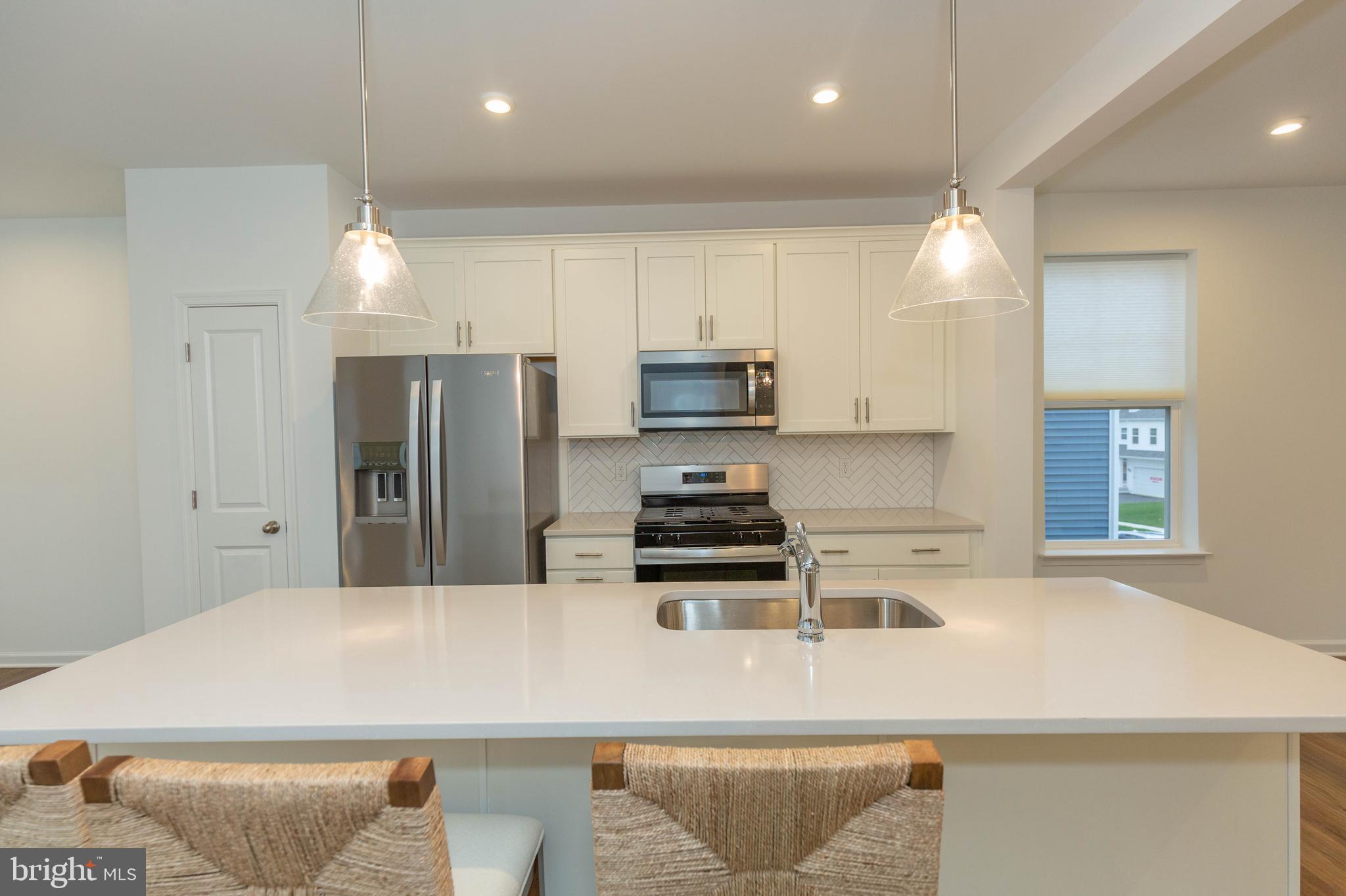 HUNTFIELD - Residential Lease