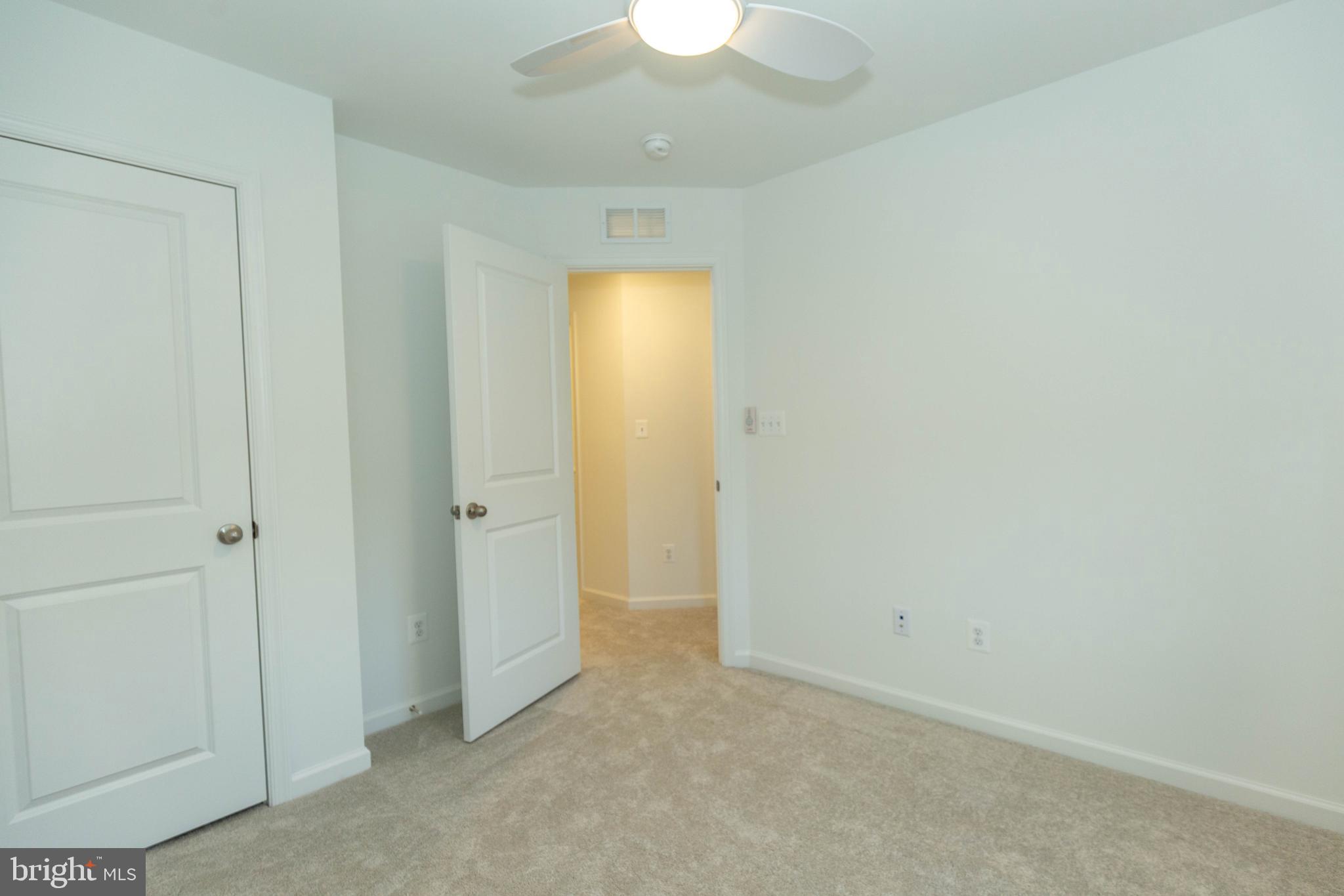 HUNTFIELD - Residential Lease