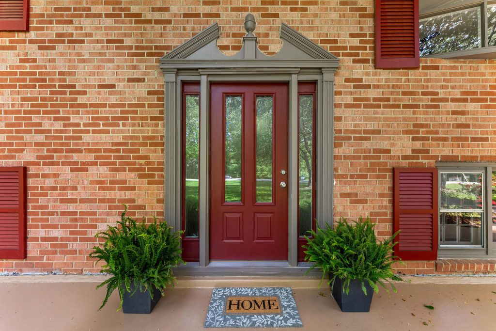 Photo of 4104 Crescent Hills Drive, HAYMARKET, VA 20169 (MLS # VAPW2119306)