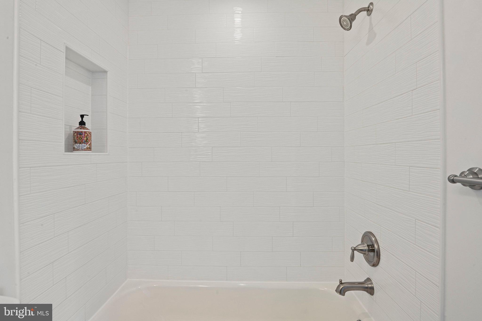 BRAXTON - Residential