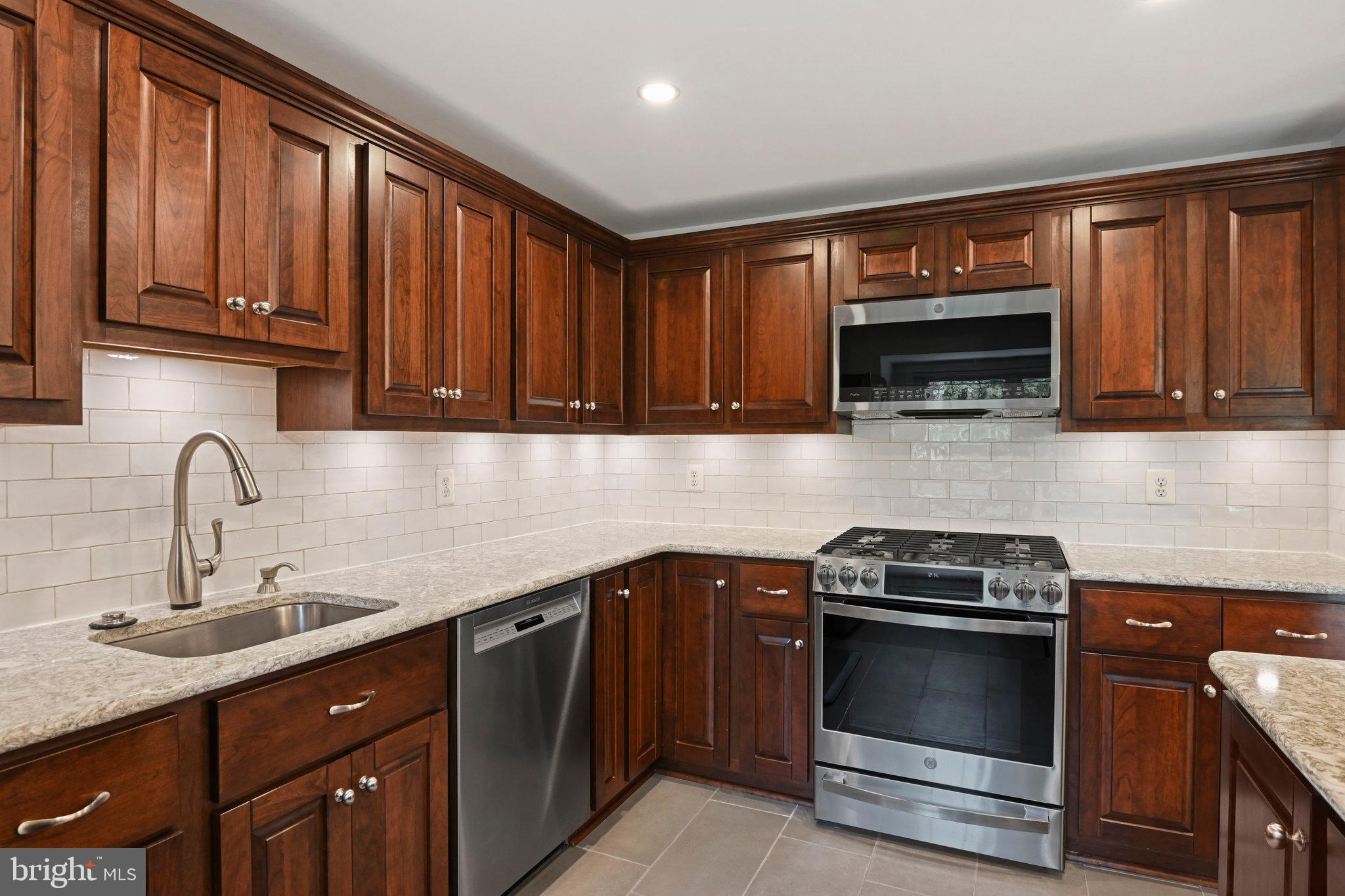 BRAXTON - Residential