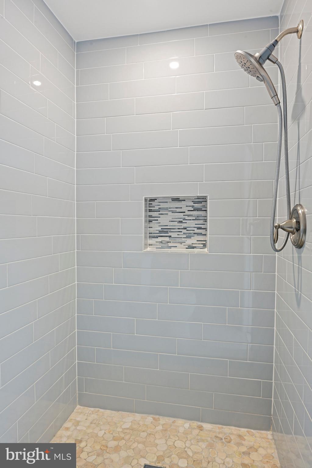 BRAXTON - Residential