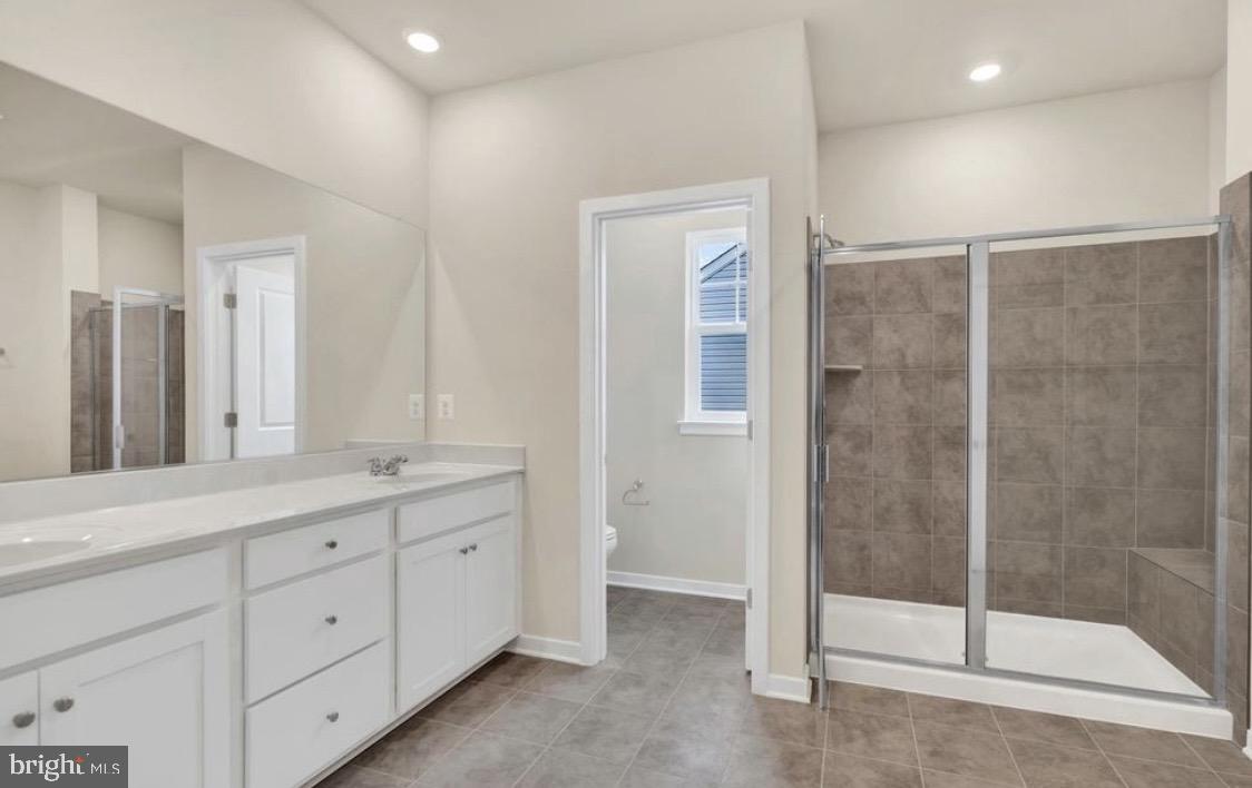 RED CLOVER MEADOWS - Residential Lease