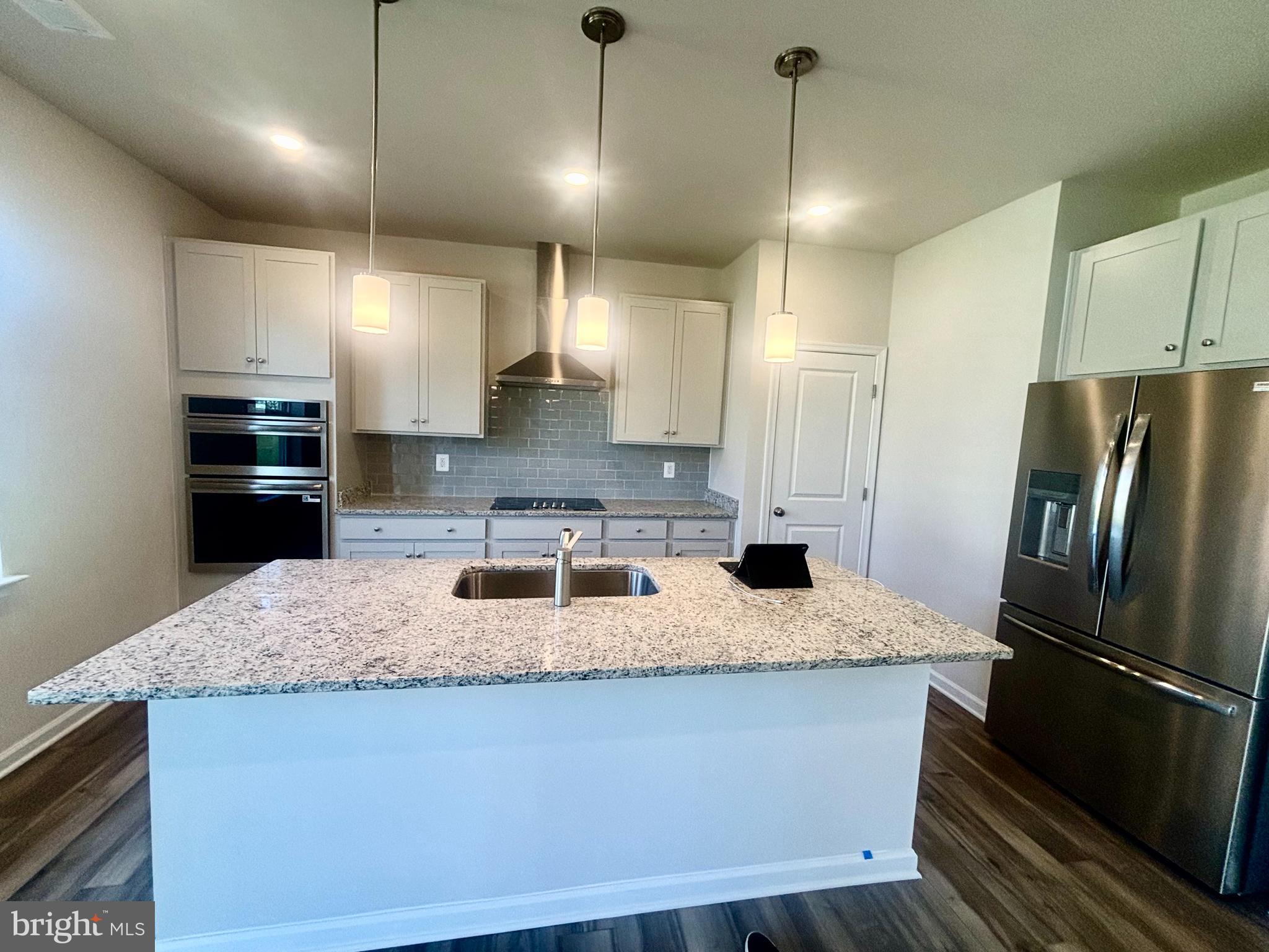 RED CLOVER MEADOWS - Residential Lease