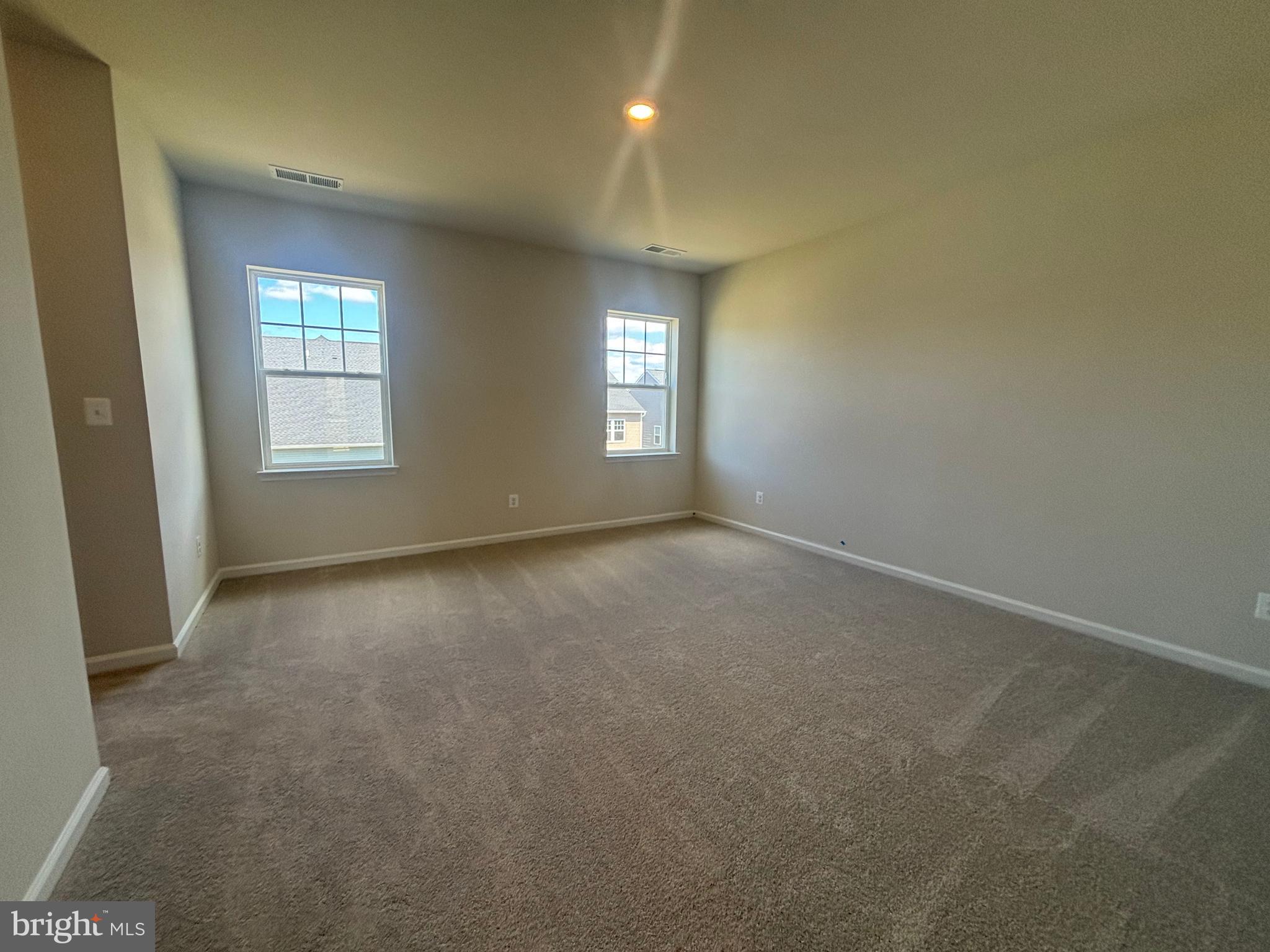 RED CLOVER MEADOWS - Residential Lease