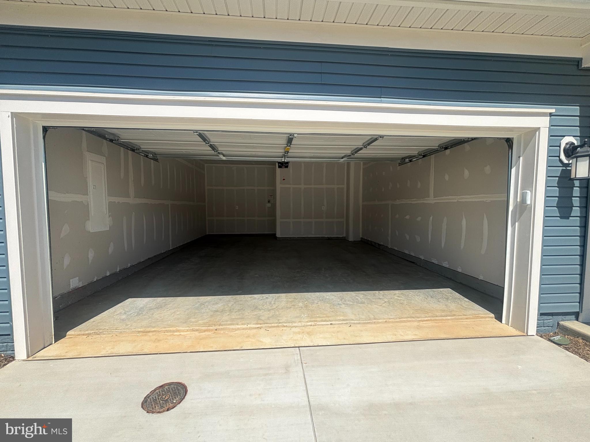 RED CLOVER MEADOWS - Residential Lease