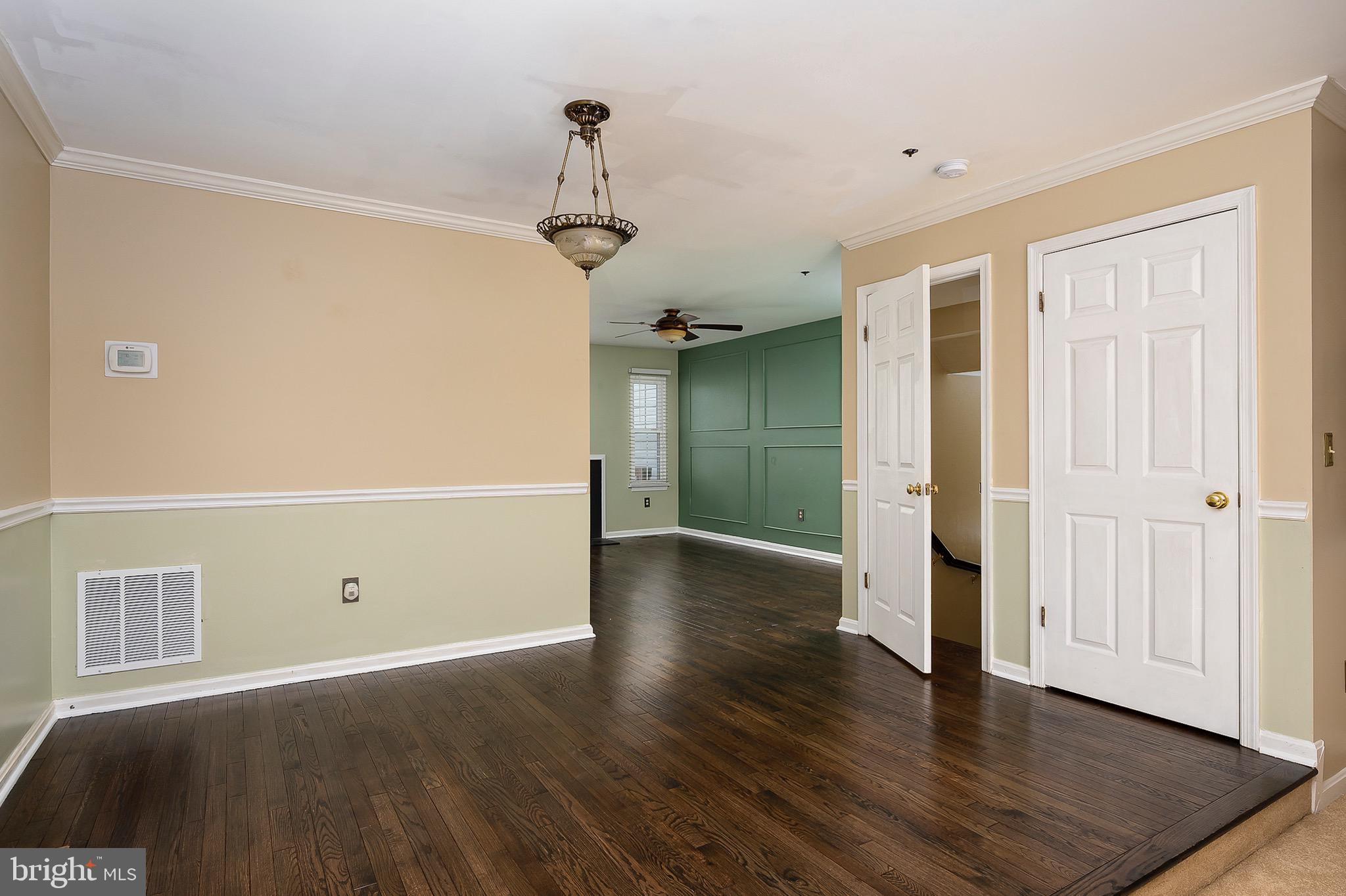 ESSINGTON - Residential