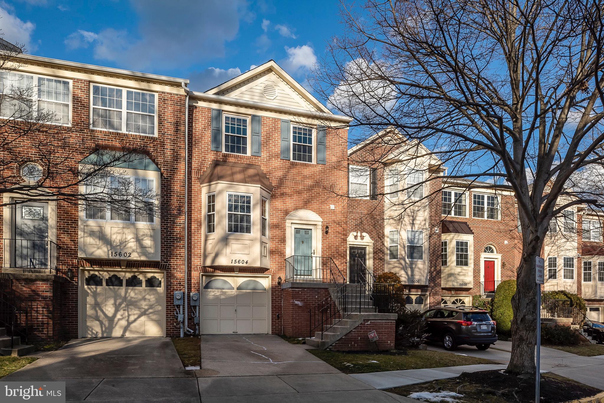 ESSINGTON - Residential