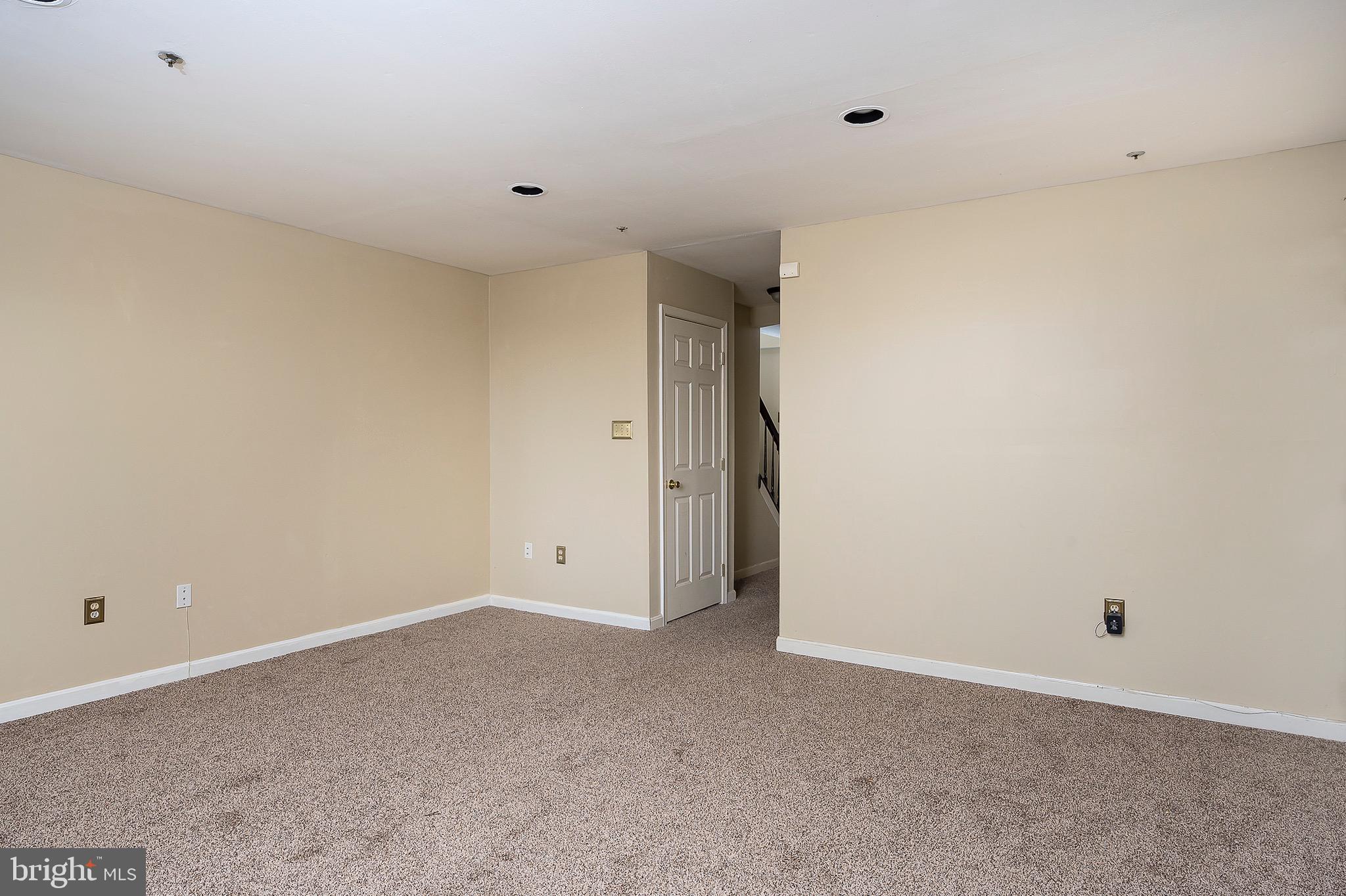 ESSINGTON - Residential