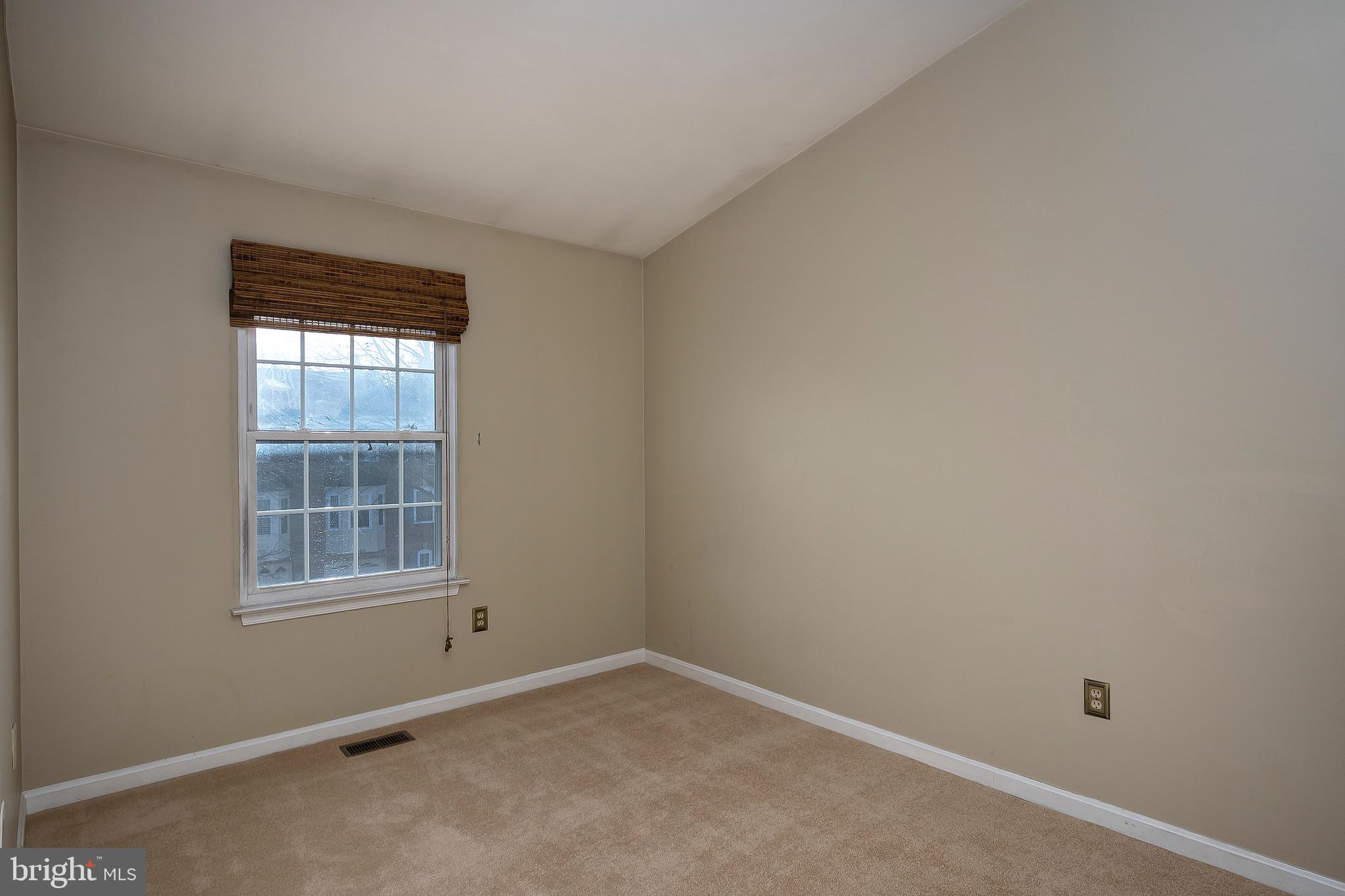 ESSINGTON - Residential