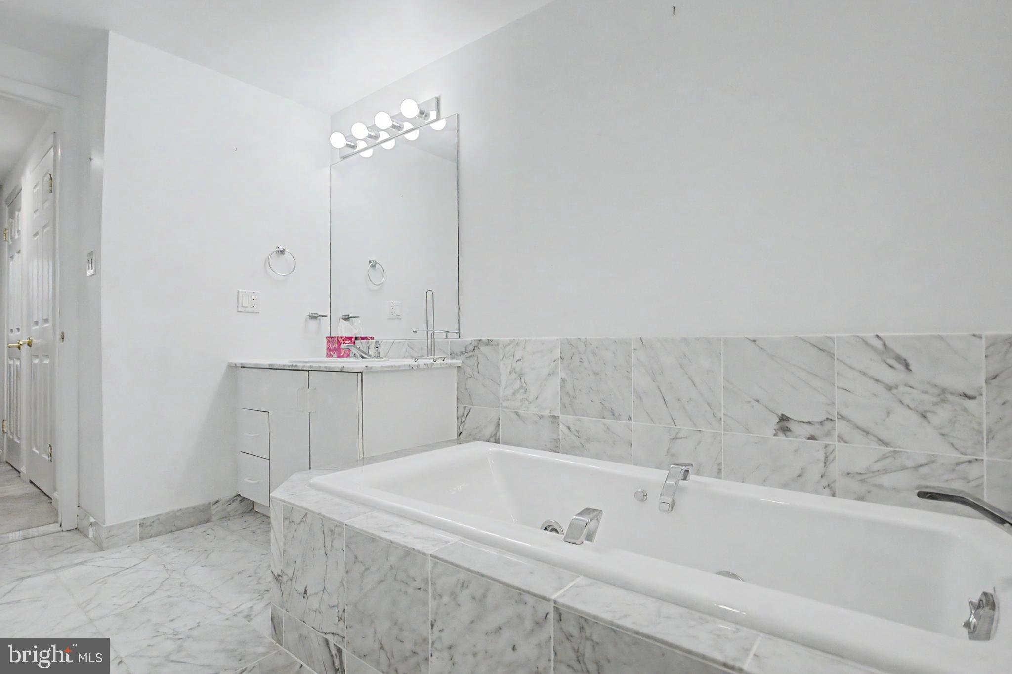 HERITAGE HARBOUR - Residential