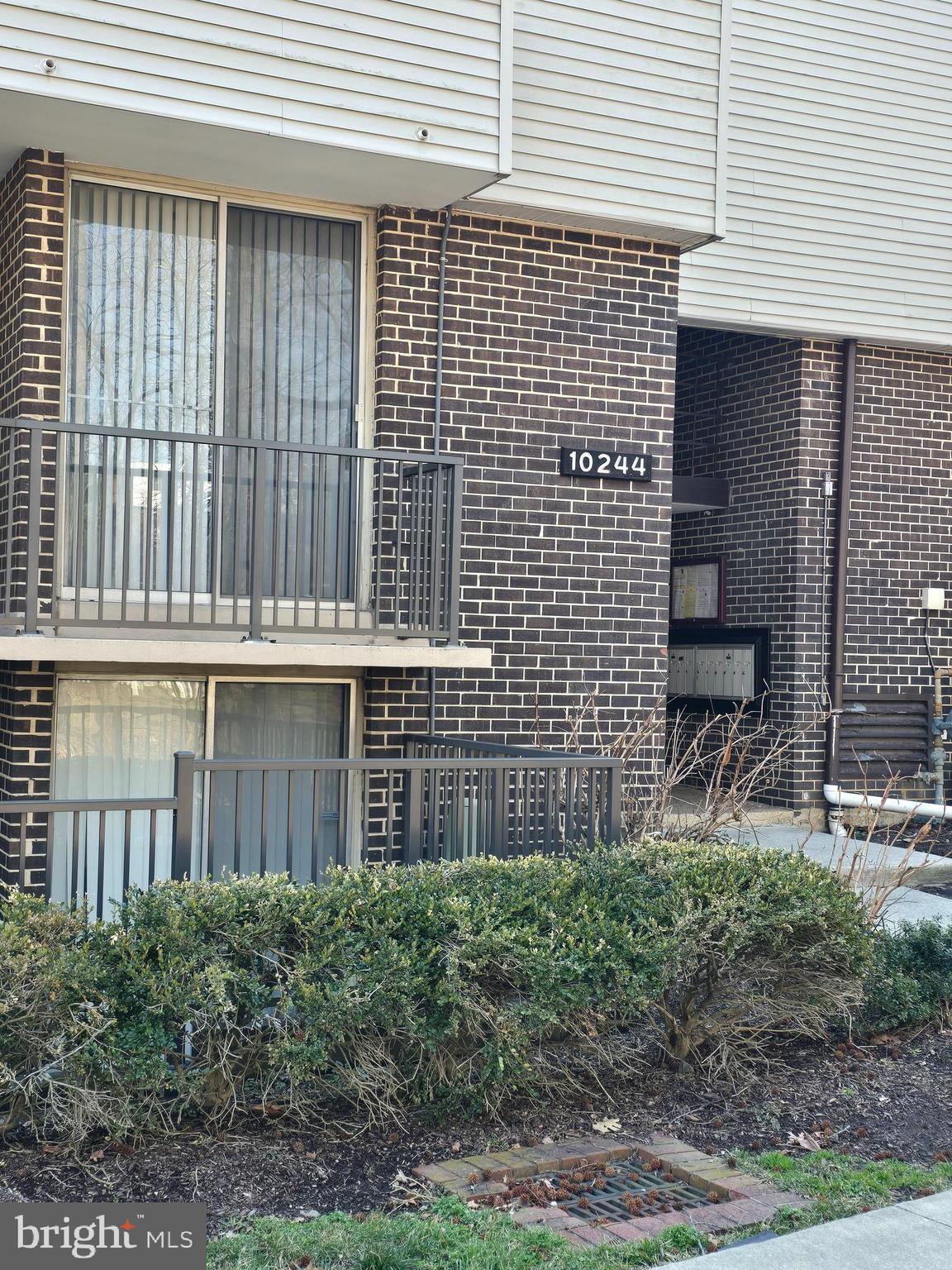 PINE CONDOMINIUM - Residential