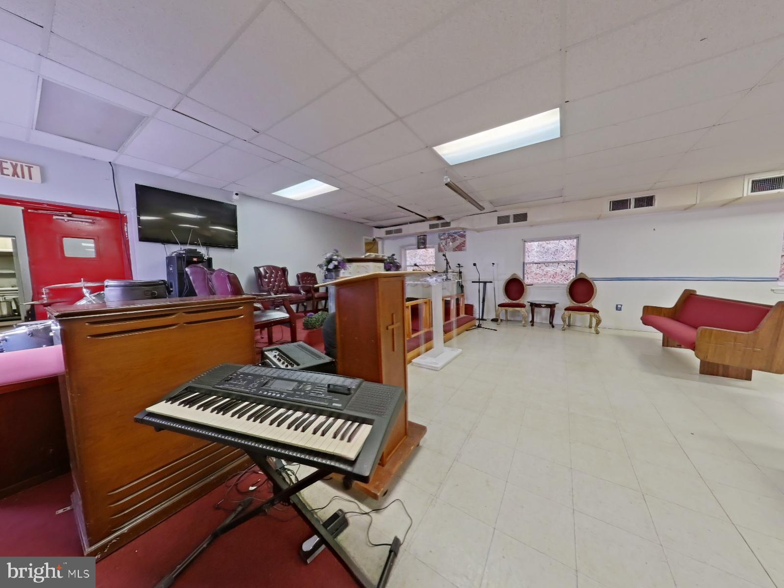 FRANKLINVILLE - Commercial Sale