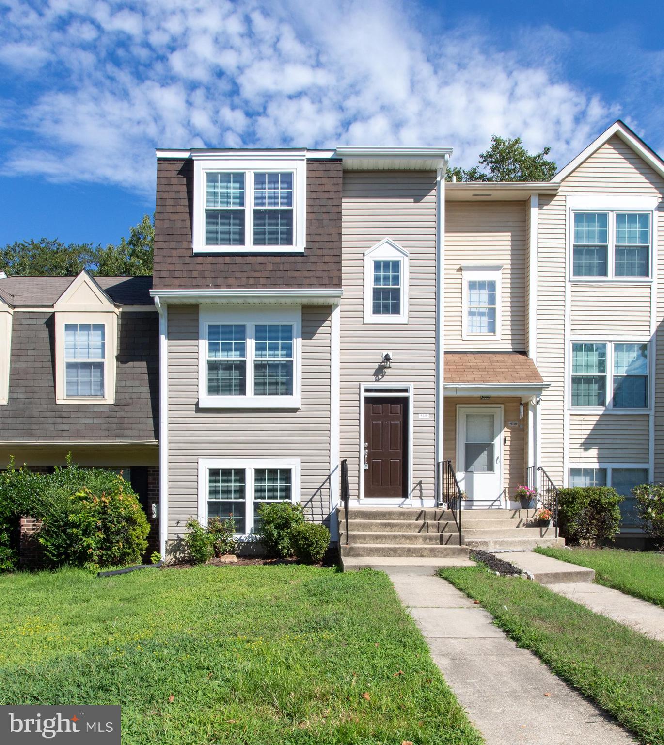 4319 DRAKE COURT 4319