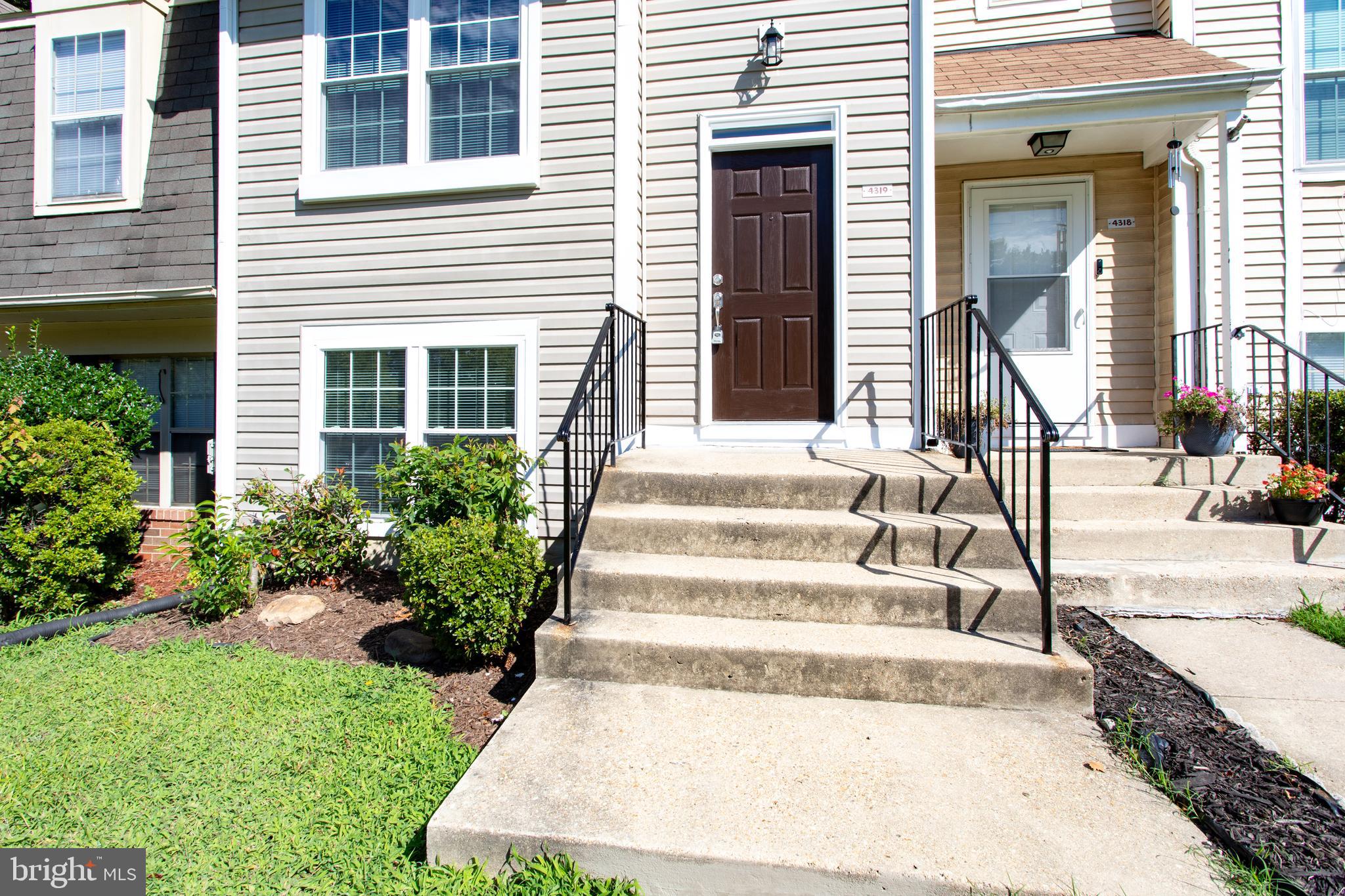 4319 DRAKE COURT 4319