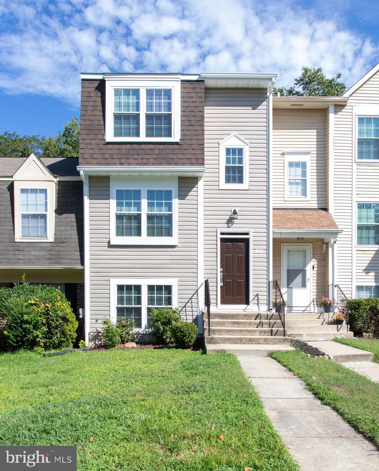 4319 DRAKE COURT 4319
