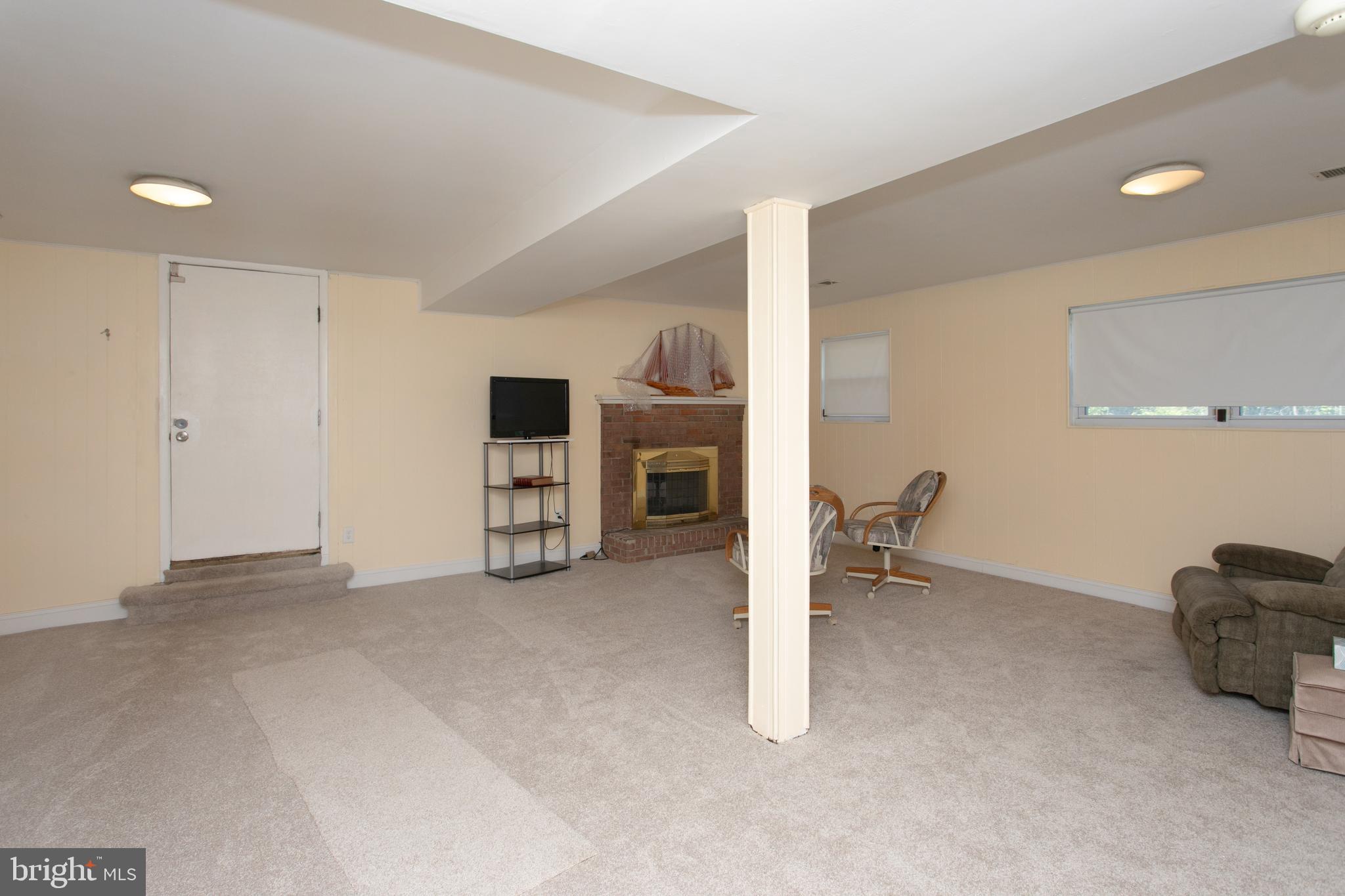 POMFRET ESTATES - Residential