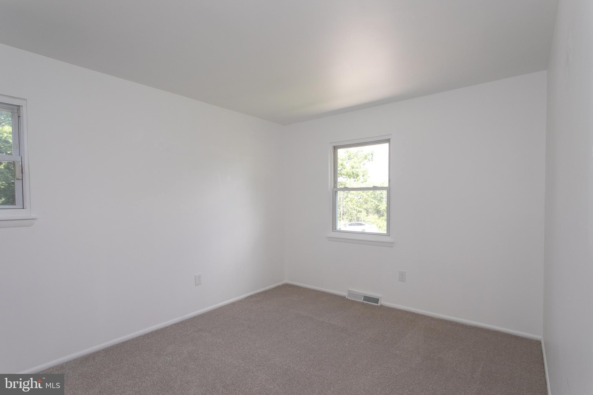 POMFRET ESTATES - Residential