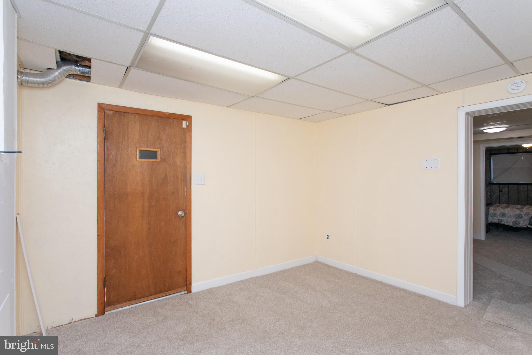 POMFRET ESTATES - Residential