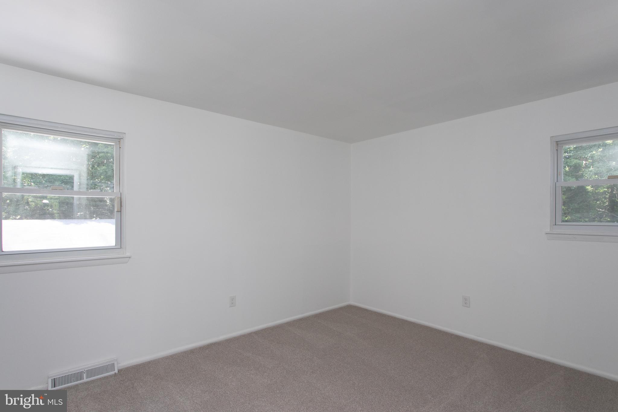 POMFRET ESTATES - Residential