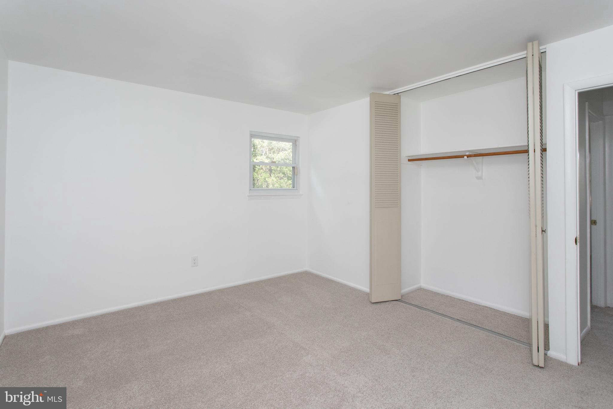 POMFRET ESTATES - Residential