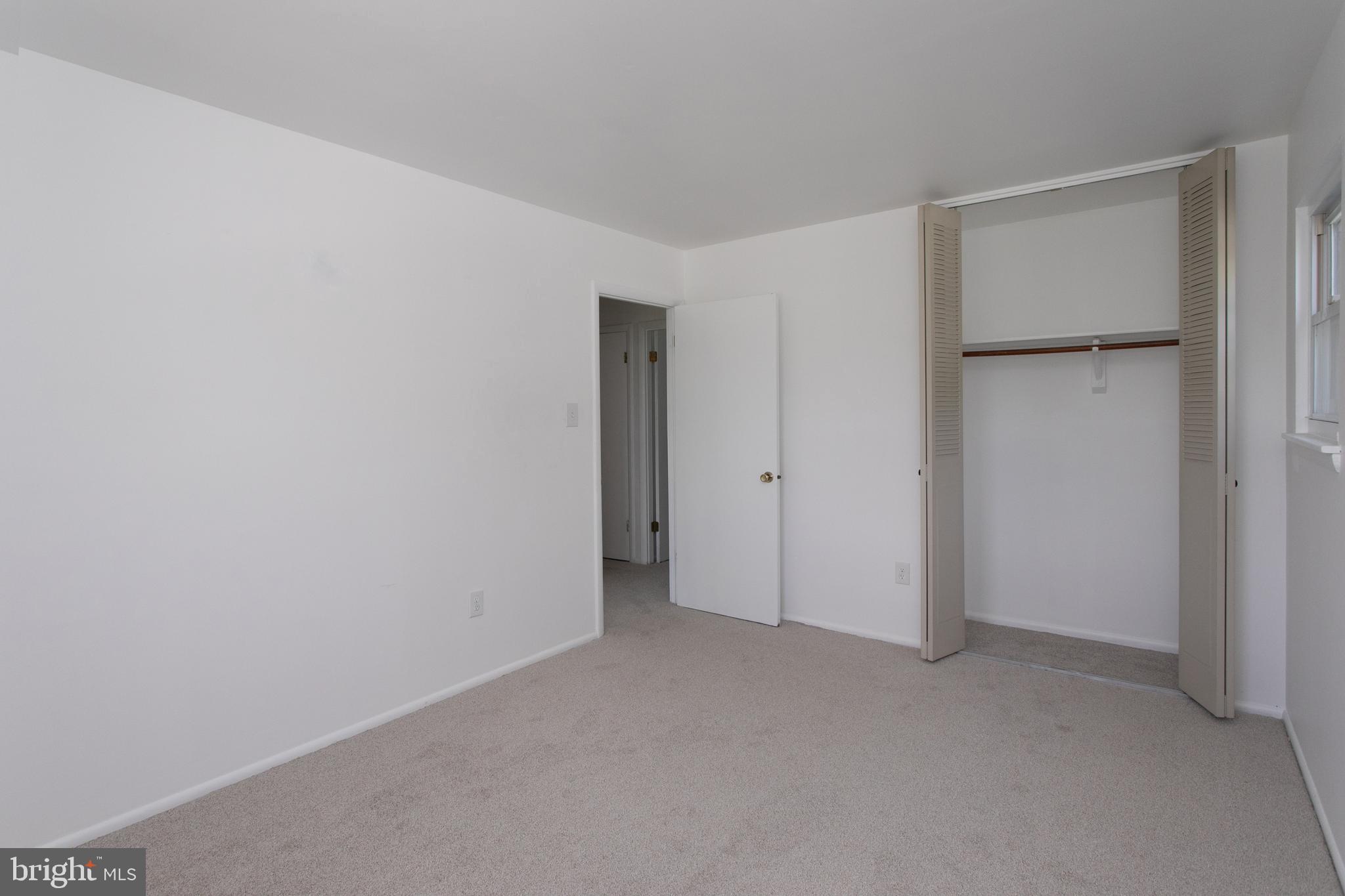 POMFRET ESTATES - Residential