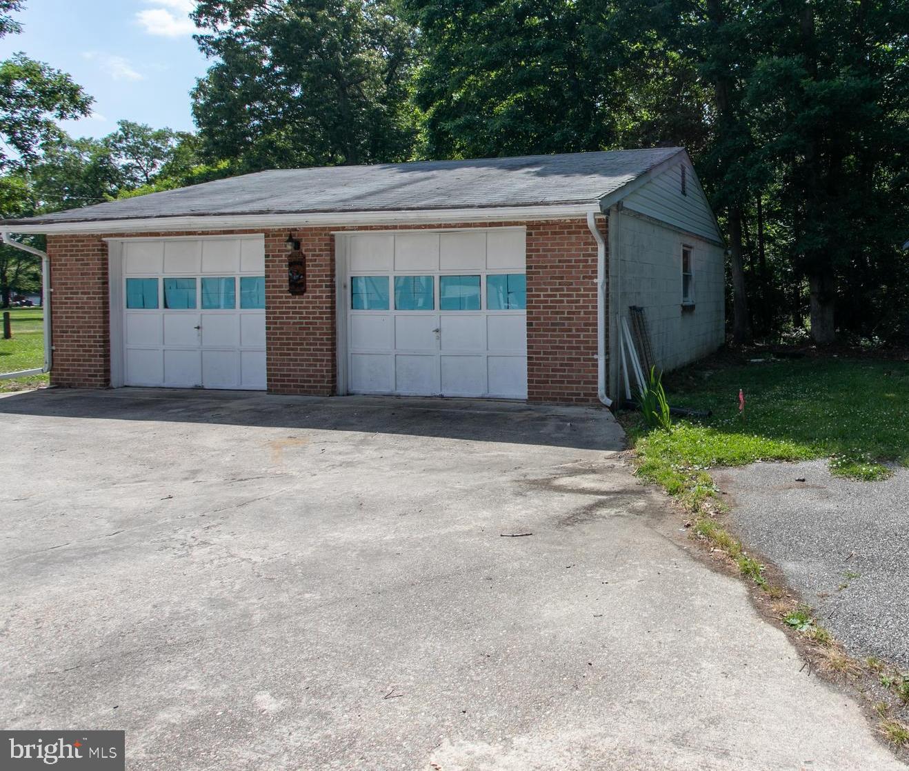 POMFRET ESTATES - Residential