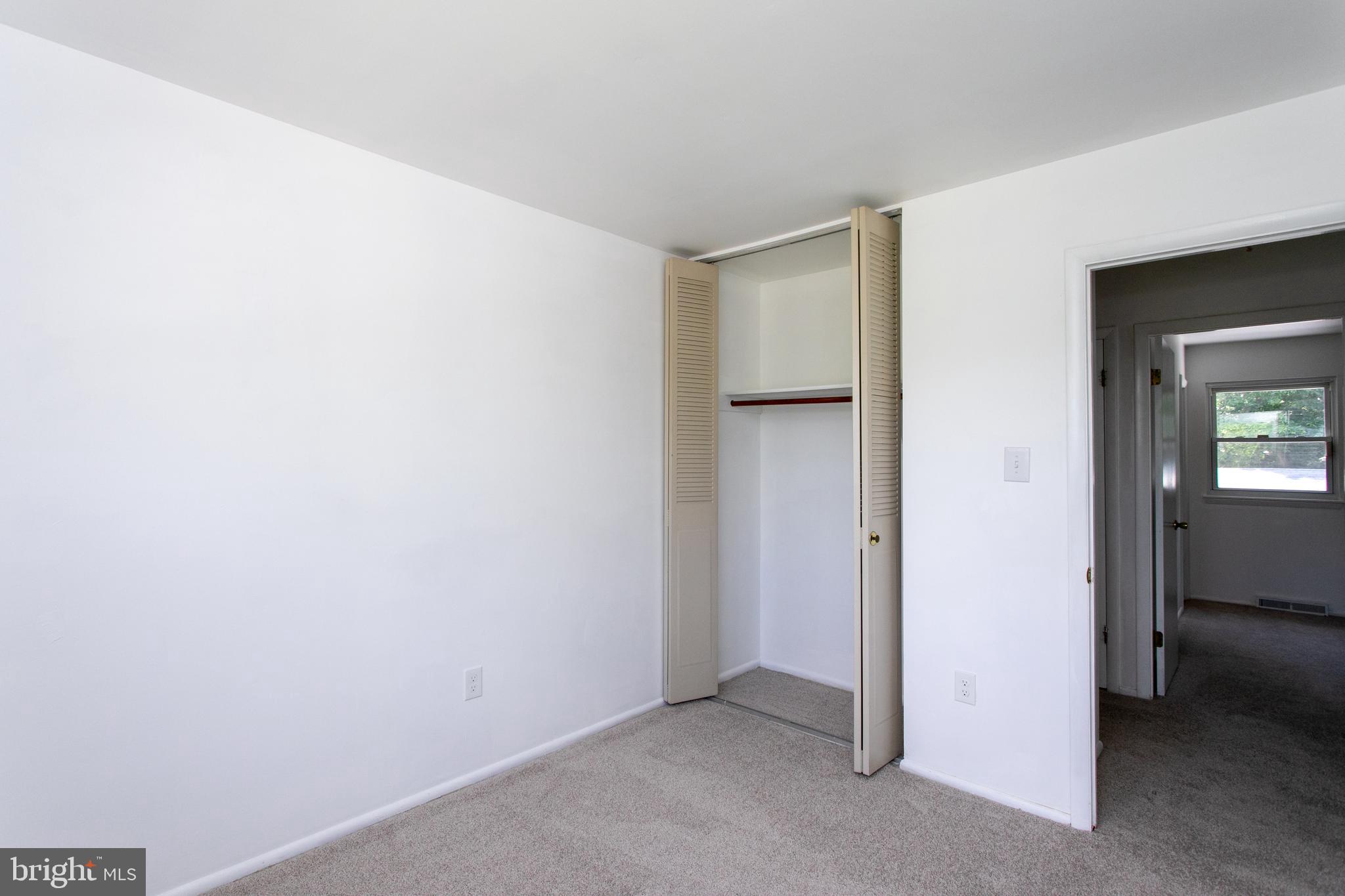 POMFRET ESTATES - Residential