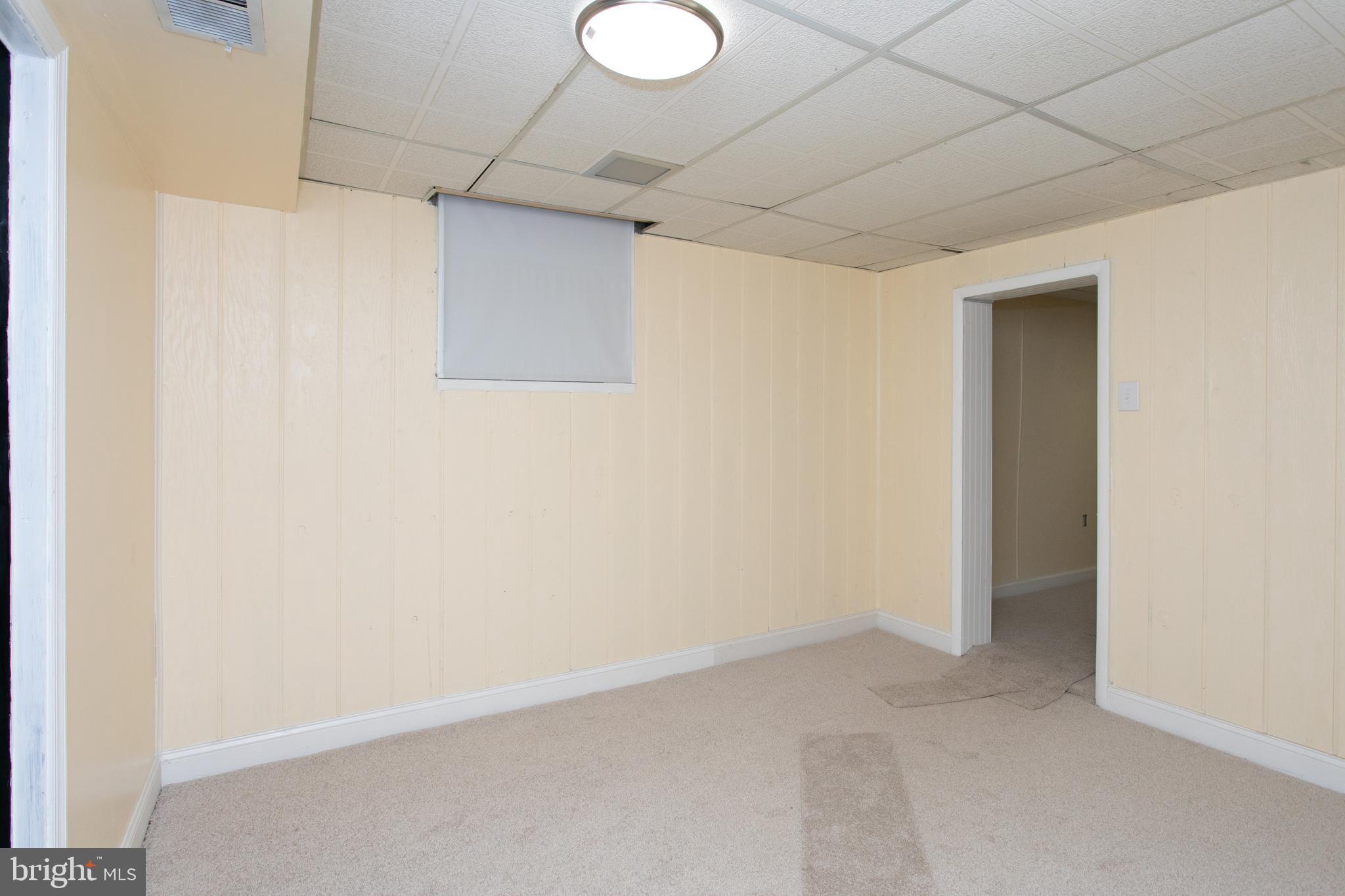 POMFRET ESTATES - Residential