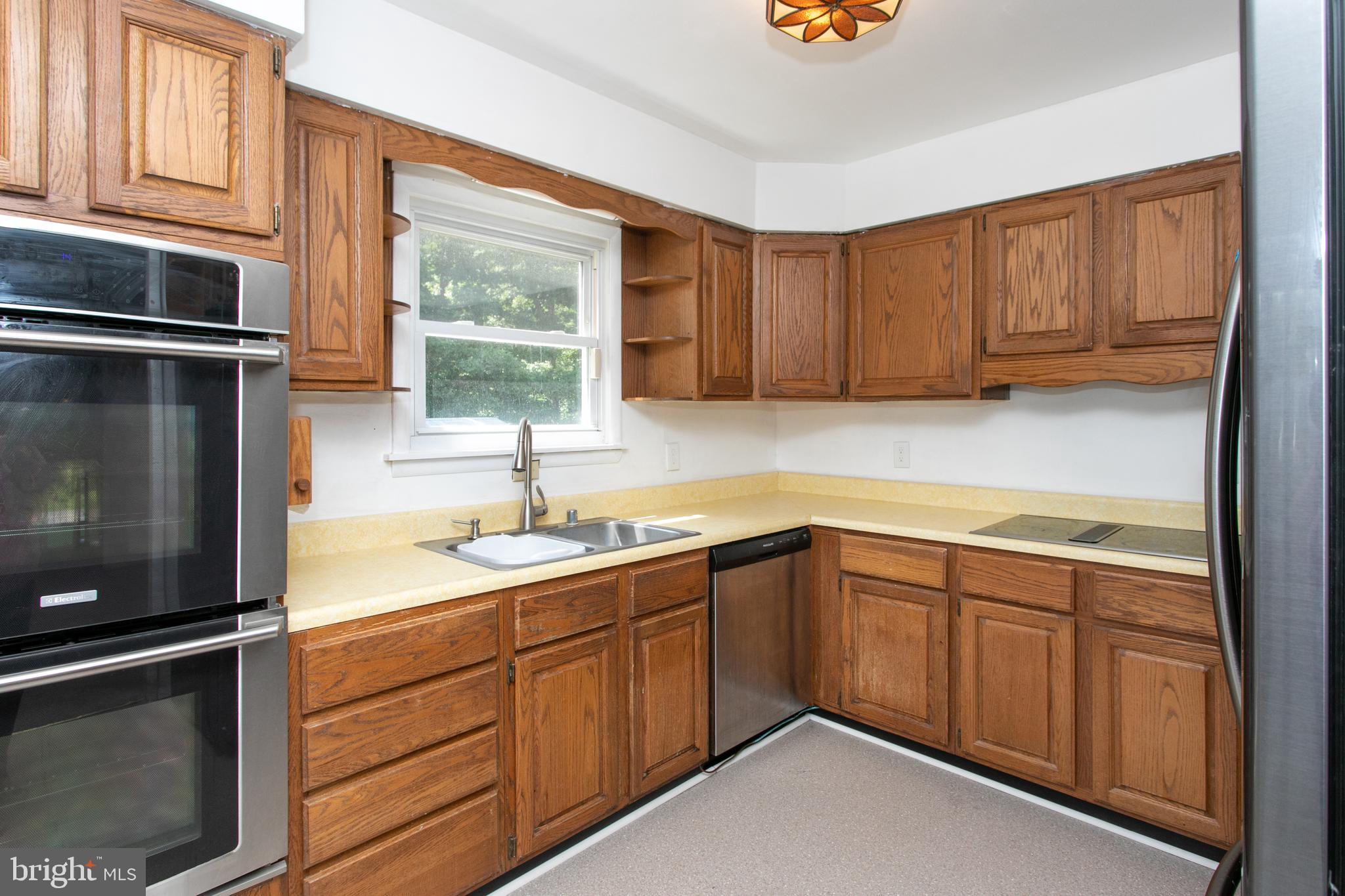 POMFRET ESTATES - Residential