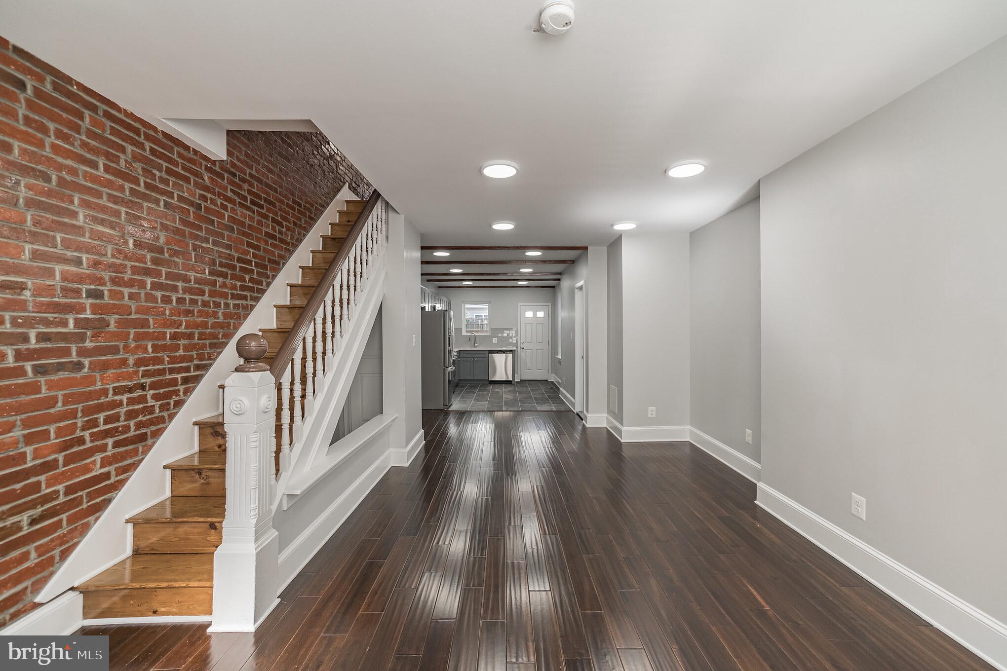 POINT BREEZE - Residential