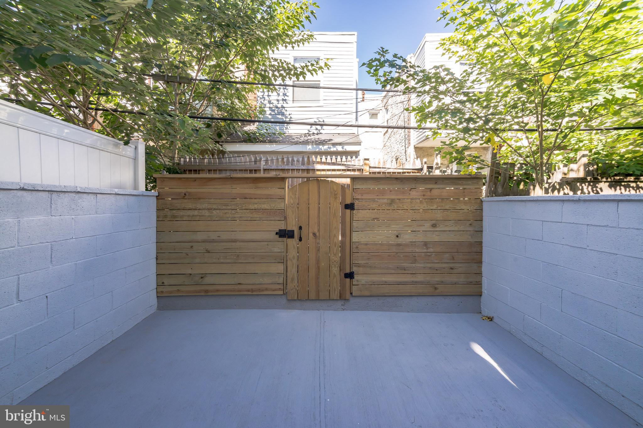 POINT BREEZE - Residential