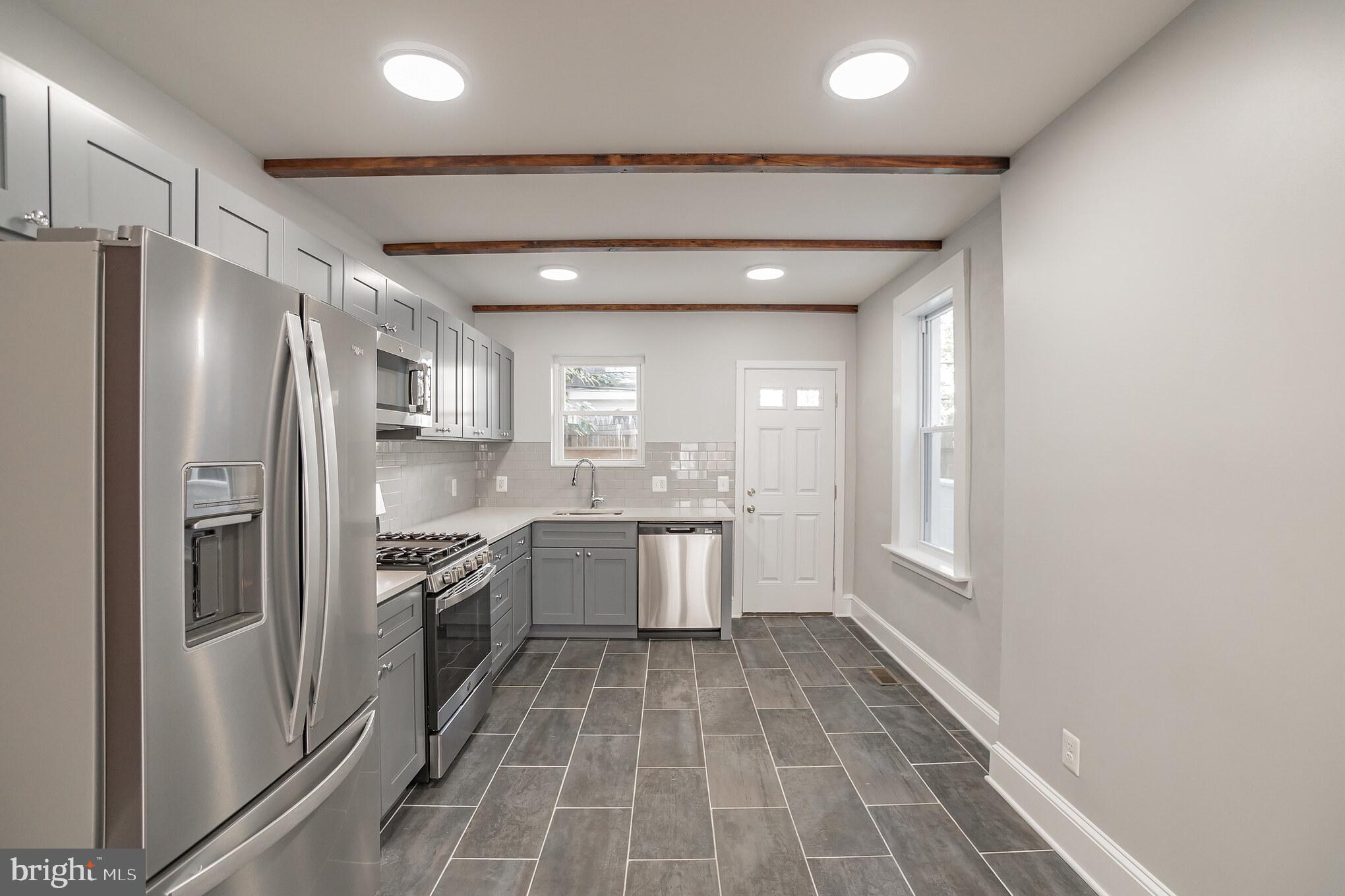 POINT BREEZE - Residential