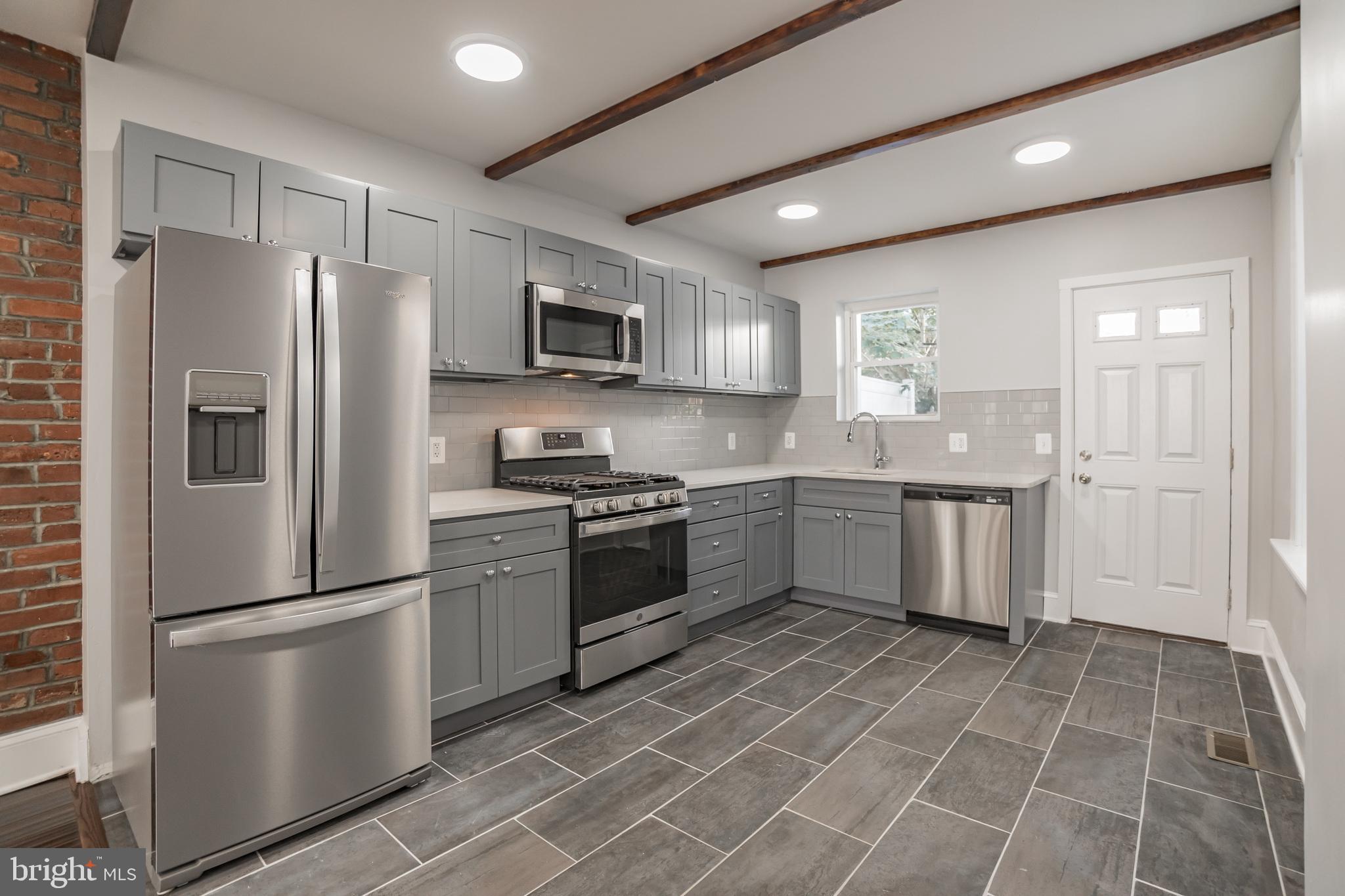 POINT BREEZE - Residential