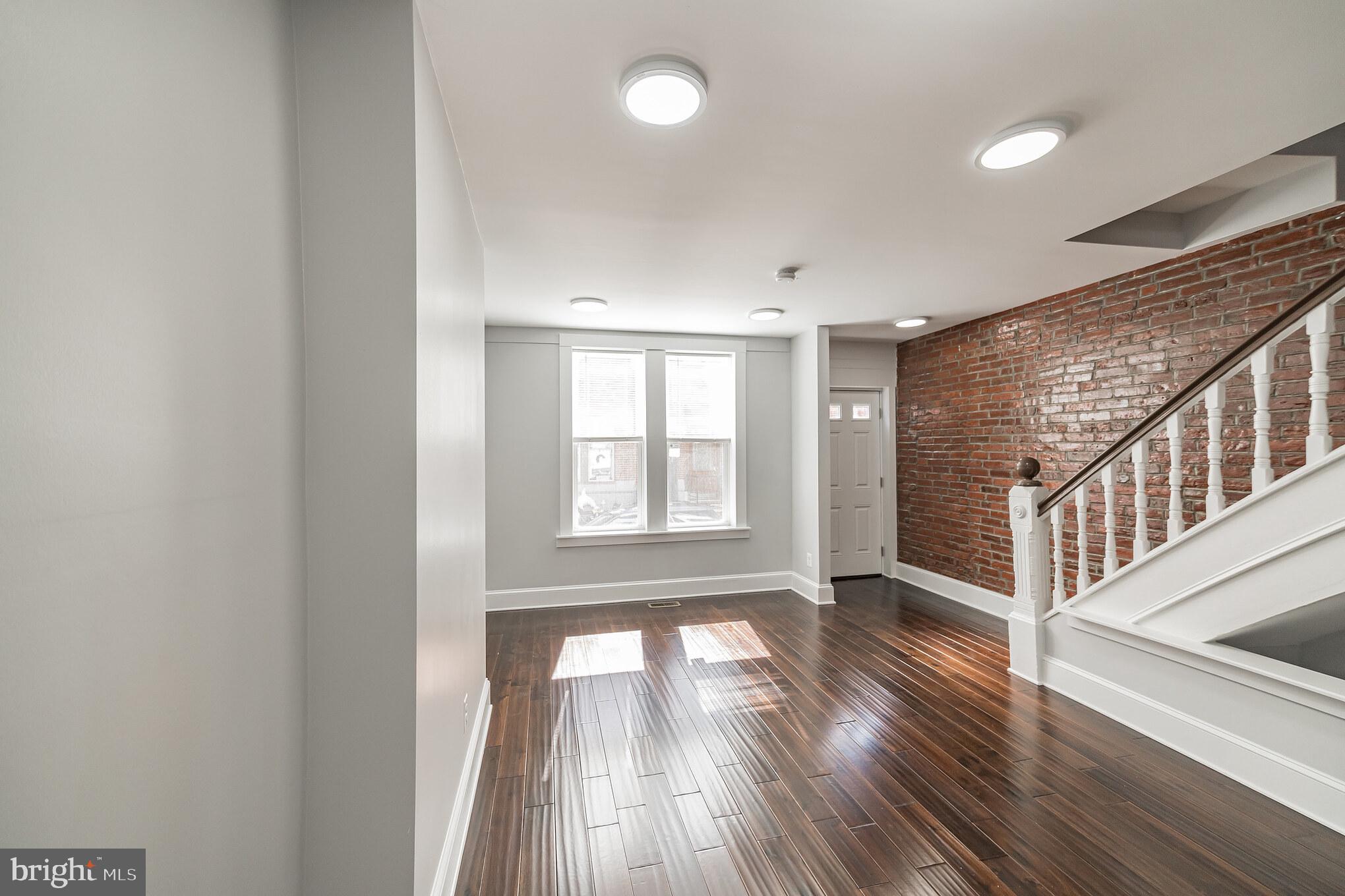 POINT BREEZE - Residential