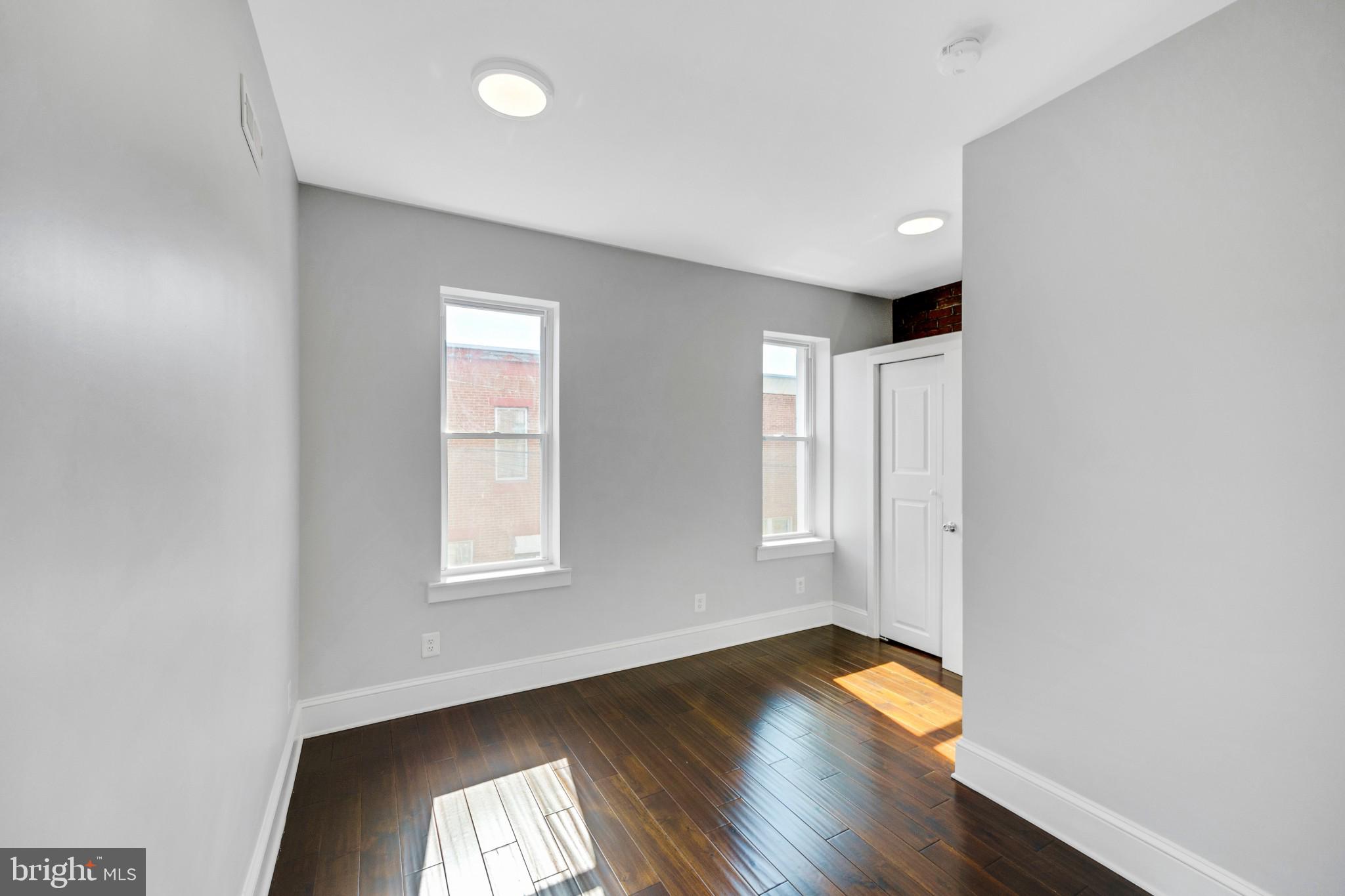 POINT BREEZE - Residential