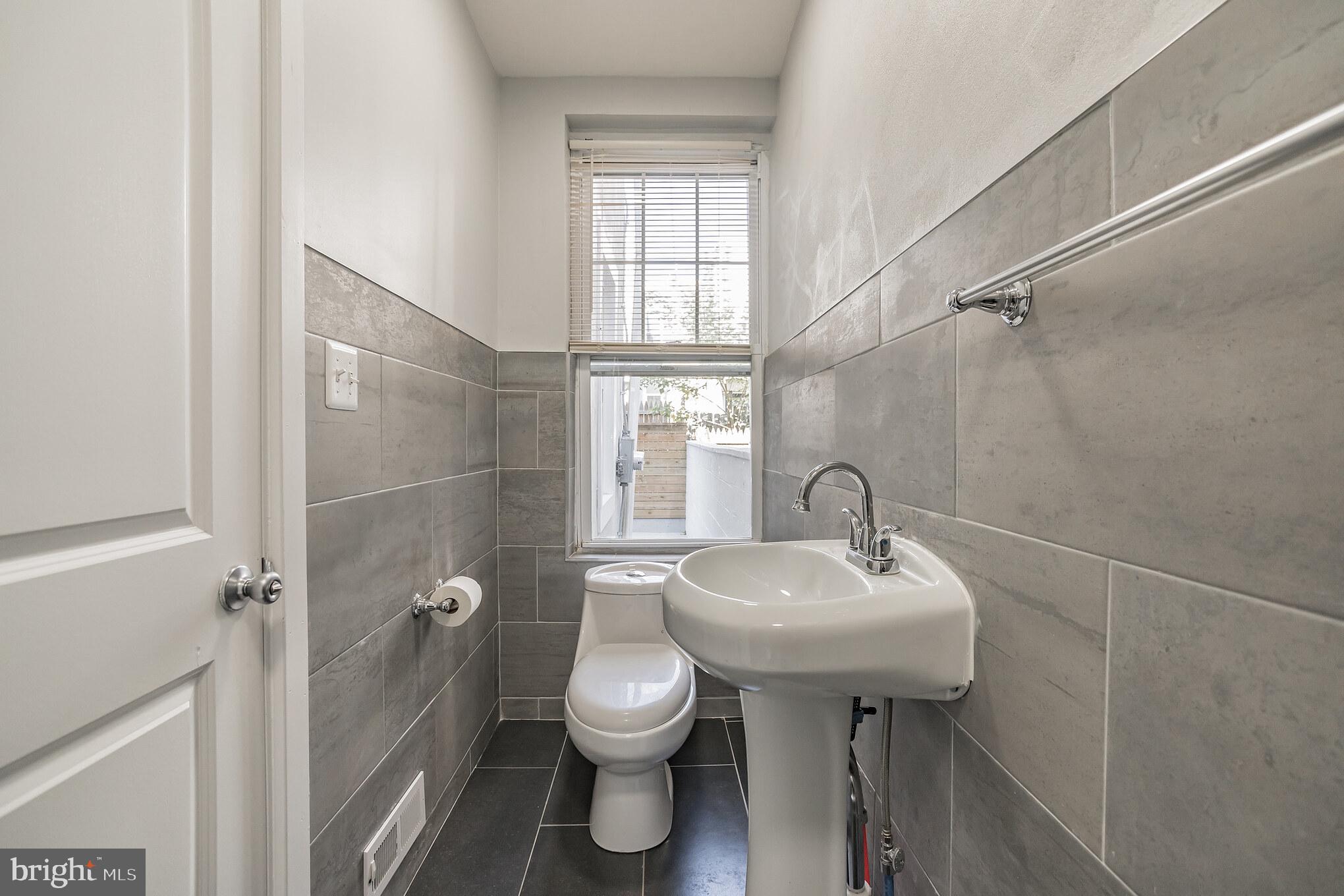 POINT BREEZE - Residential