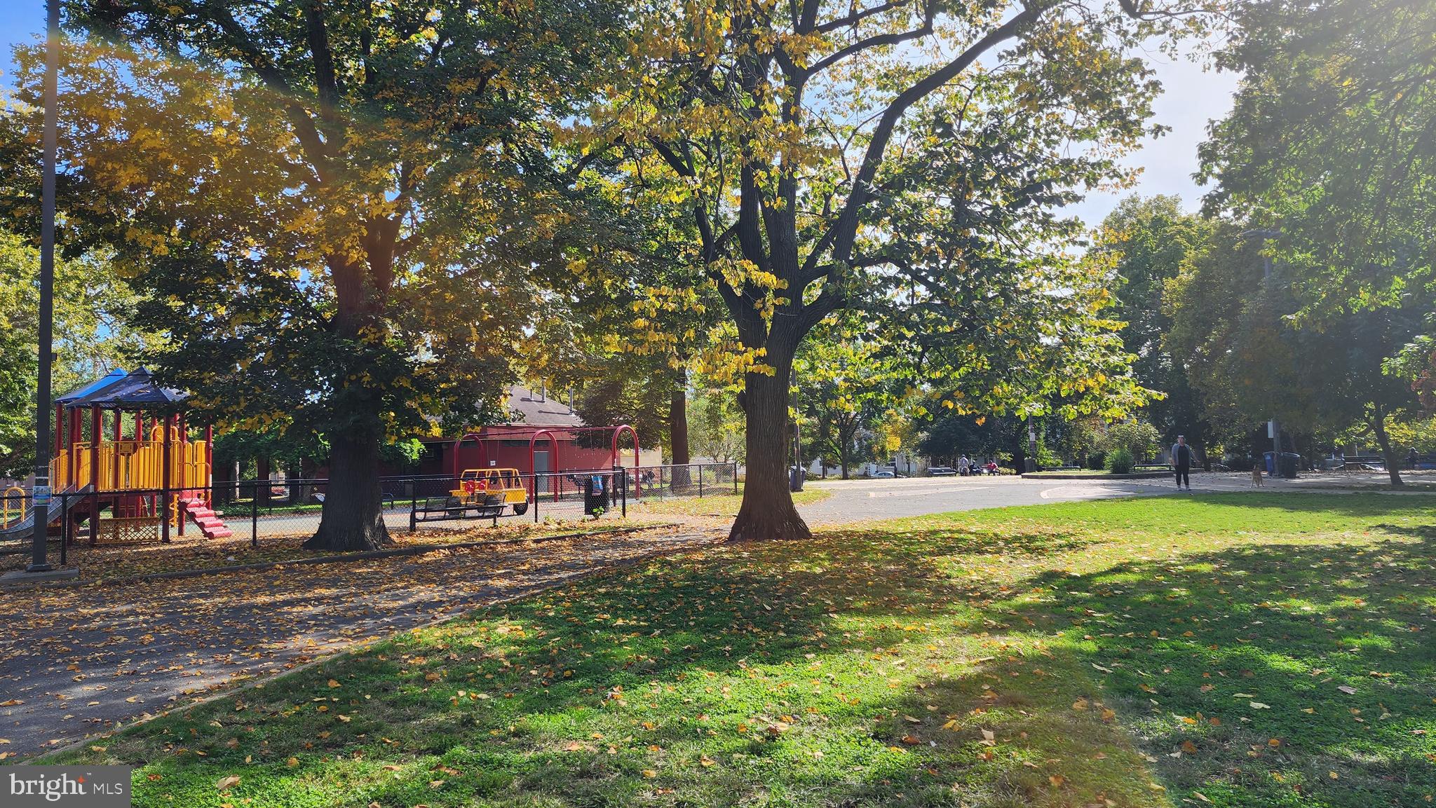 POINT BREEZE - Residential