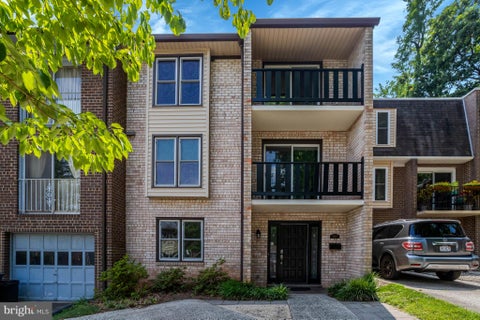 Photo of 2130 Military Road, ARLINGTON, VA 22207 (MLS # VAAR2076388)