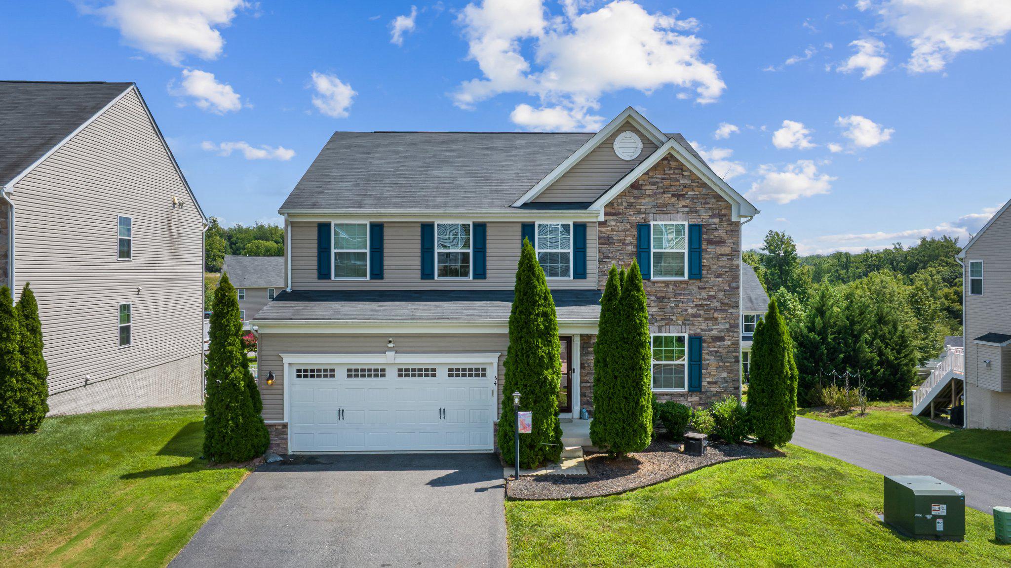 54 BAYSIDE DRIVE