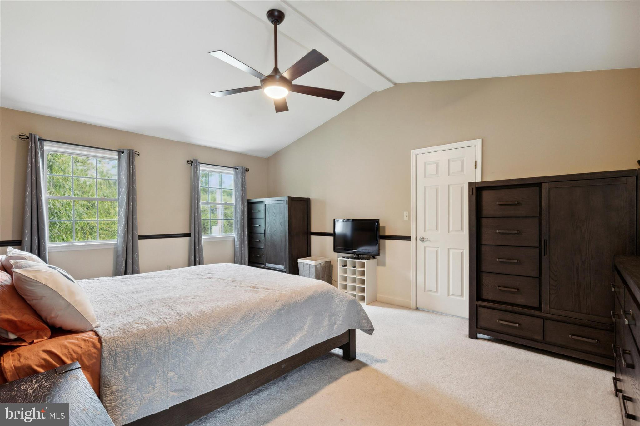 WOODS EDGE - Residential