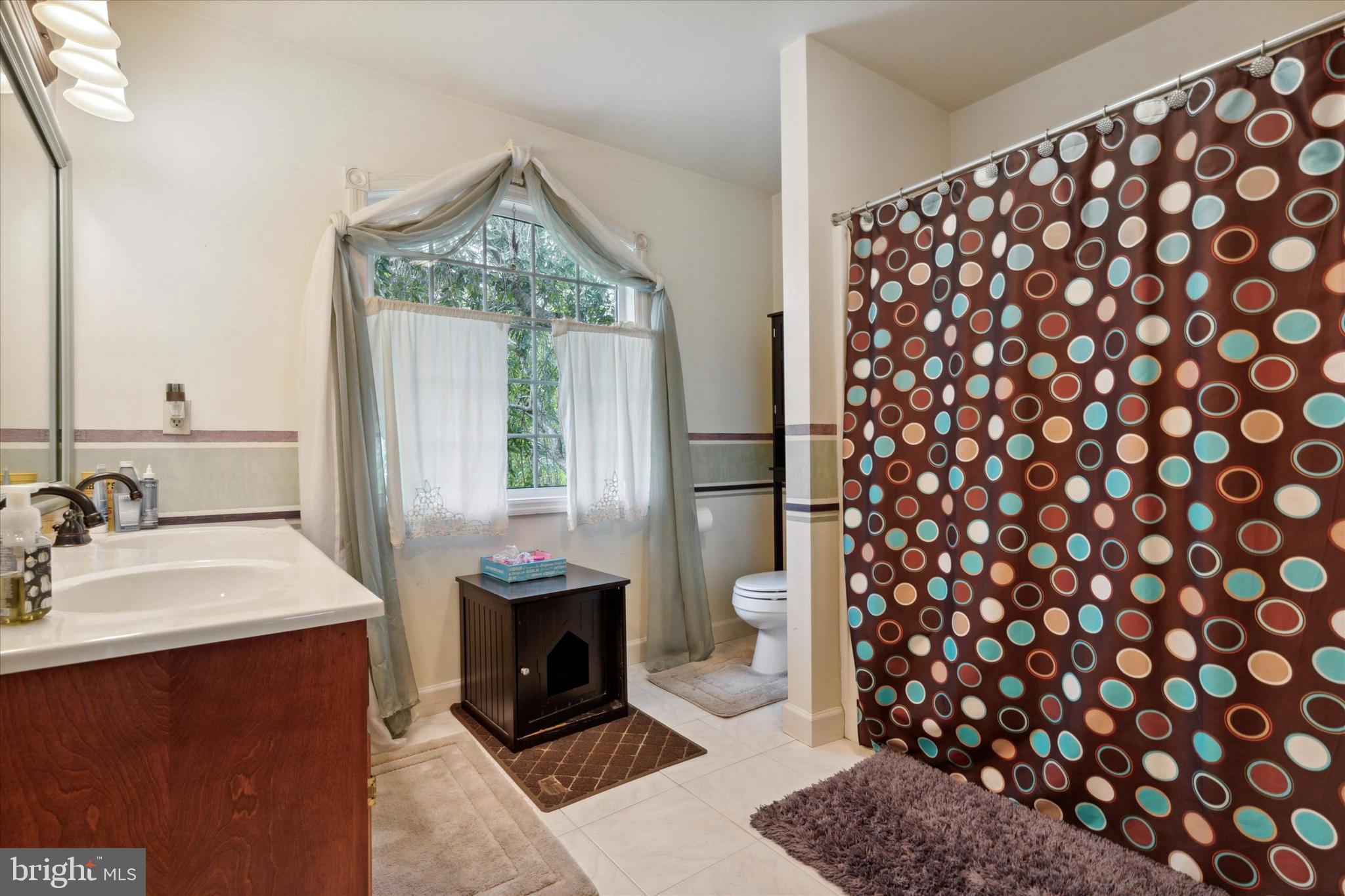 WOODS EDGE - Residential